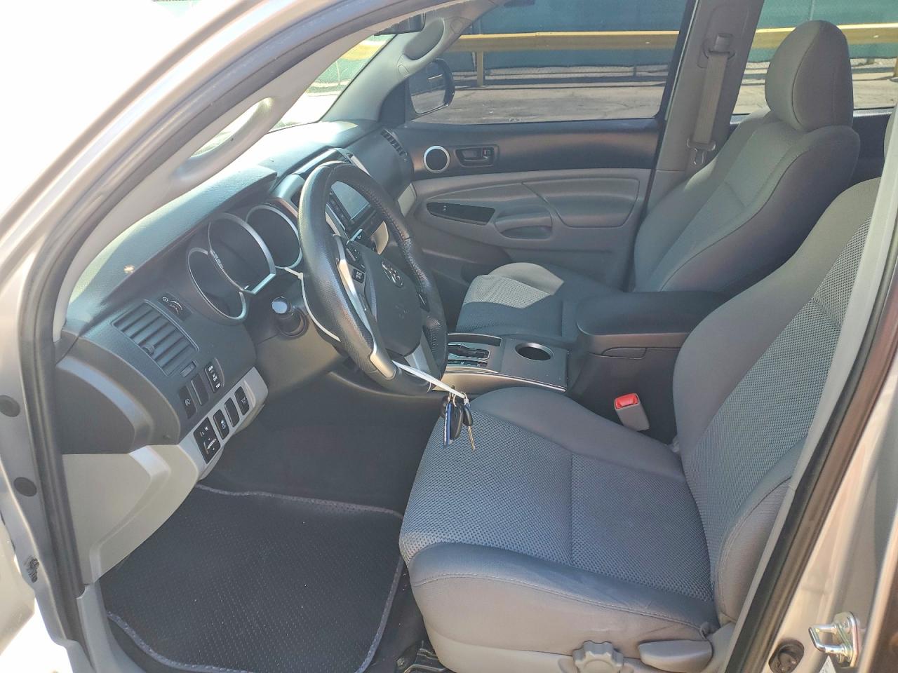 2015 Toyota Tacoma V6 Gray vin: 3TMLU4EN4FM180733