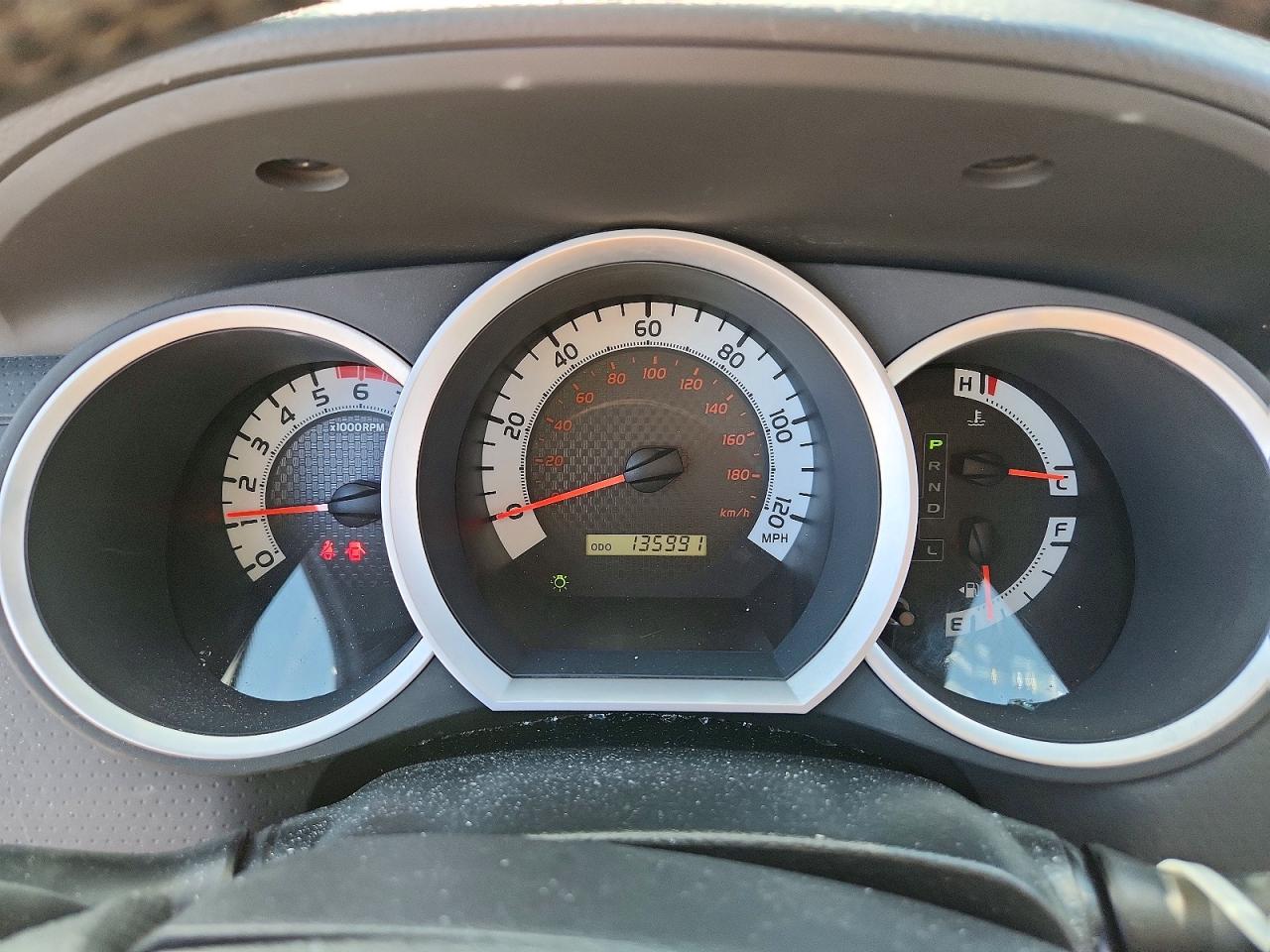 2015 Toyota Tacoma V6 Silver vin: 3TMLU4EN4FM194602