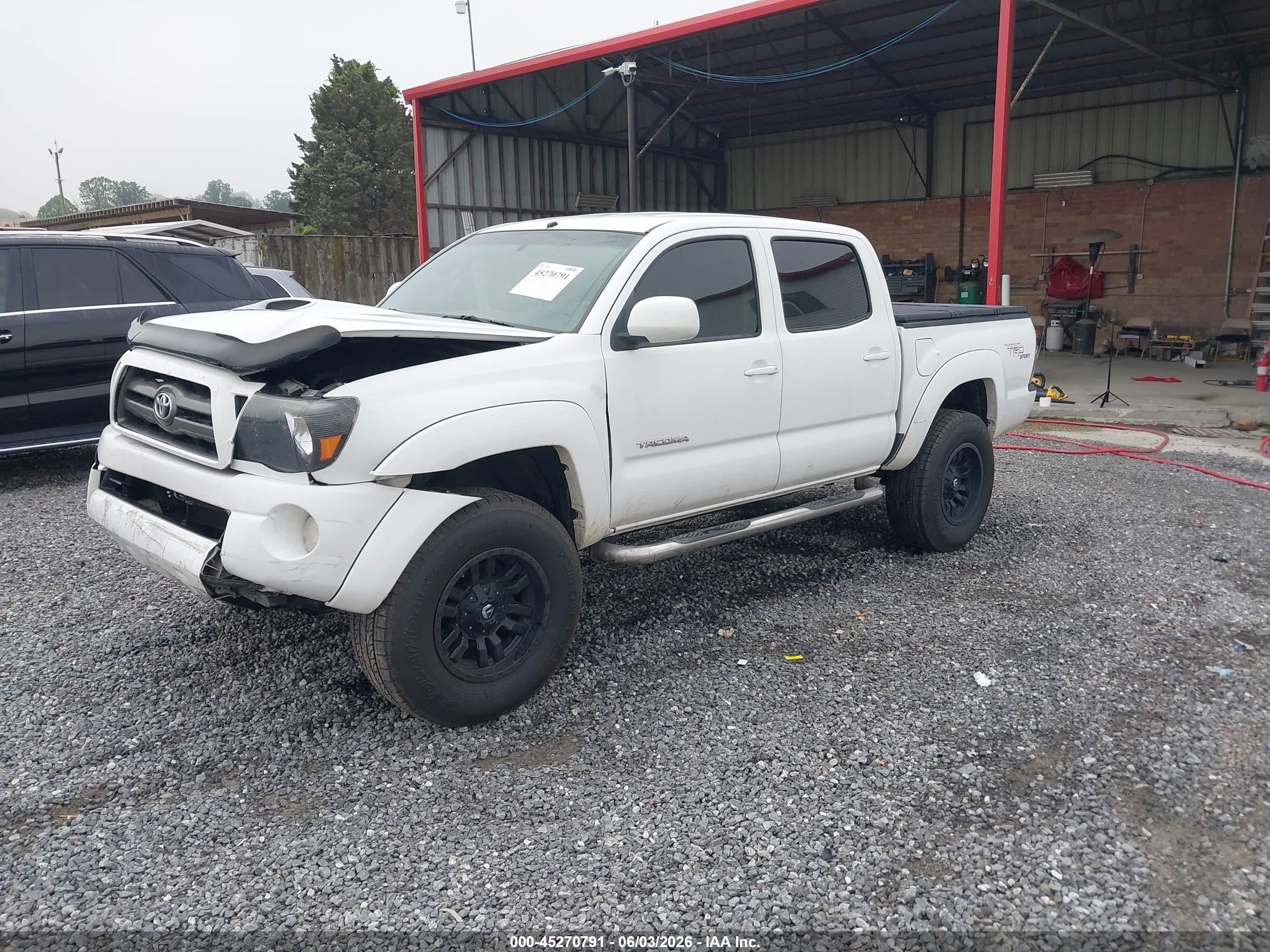 2010 Toyota Tacoma Base V6 White vin: 3TMLU4EN5AM038433
