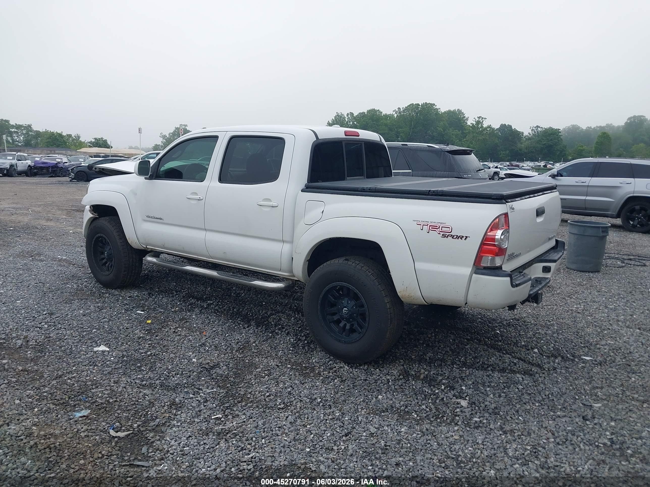 2010 Toyota Tacoma Base V6 White vin: 3TMLU4EN5AM038433
