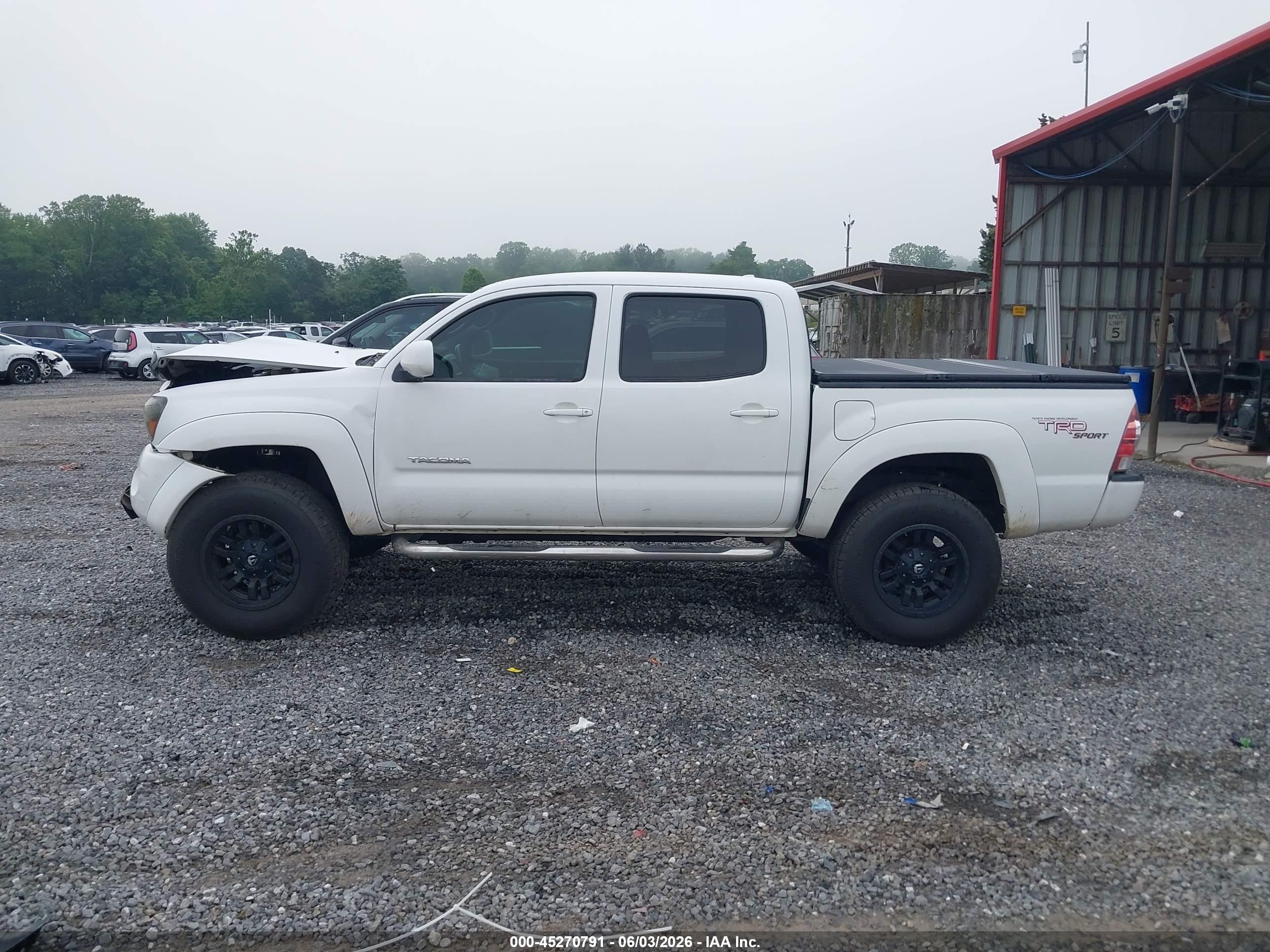 2010 Toyota Tacoma Base V6 White vin: 3TMLU4EN5AM038433