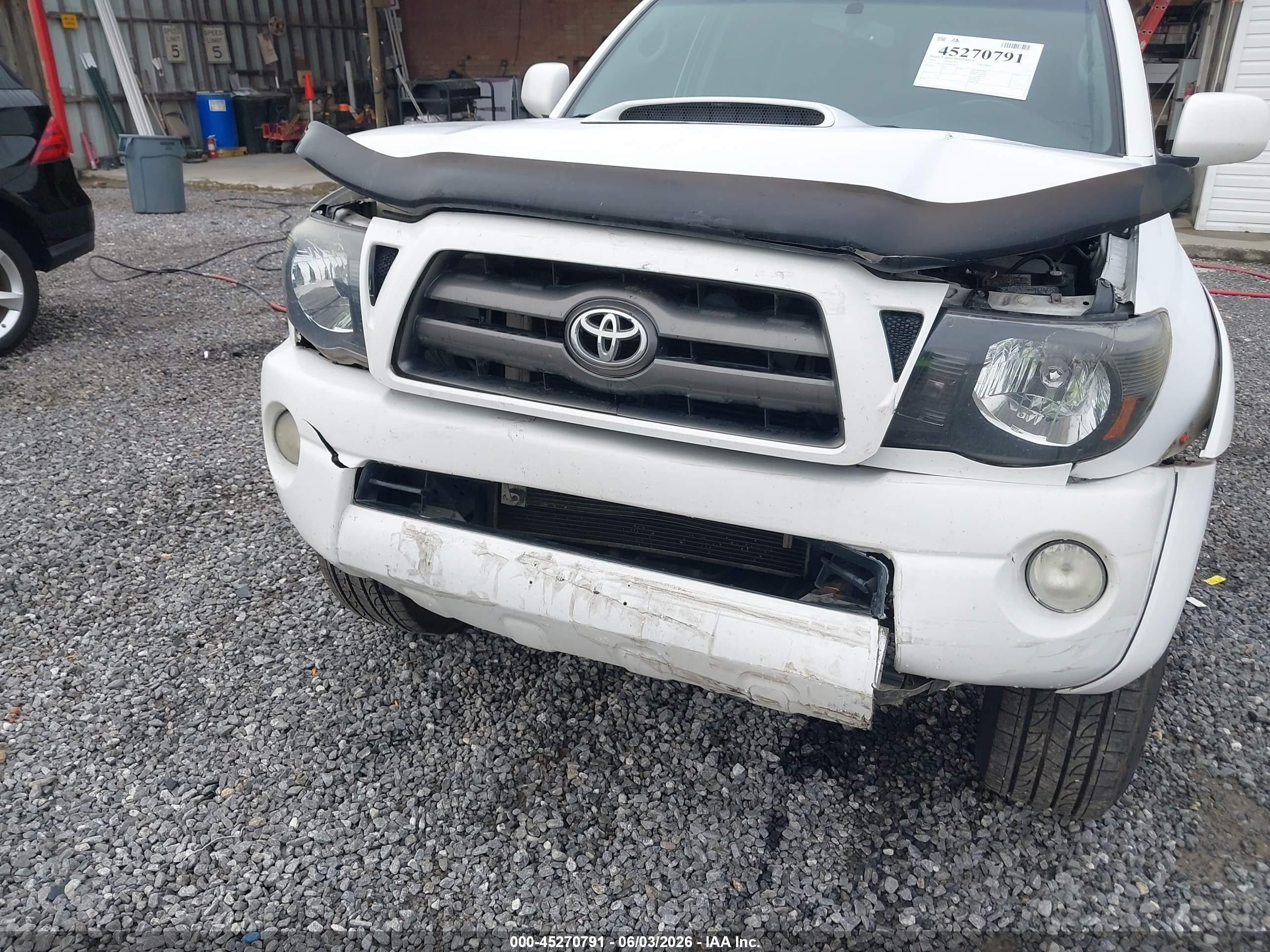 2010 Toyota Tacoma Base V6 White vin: 3TMLU4EN5AM038433