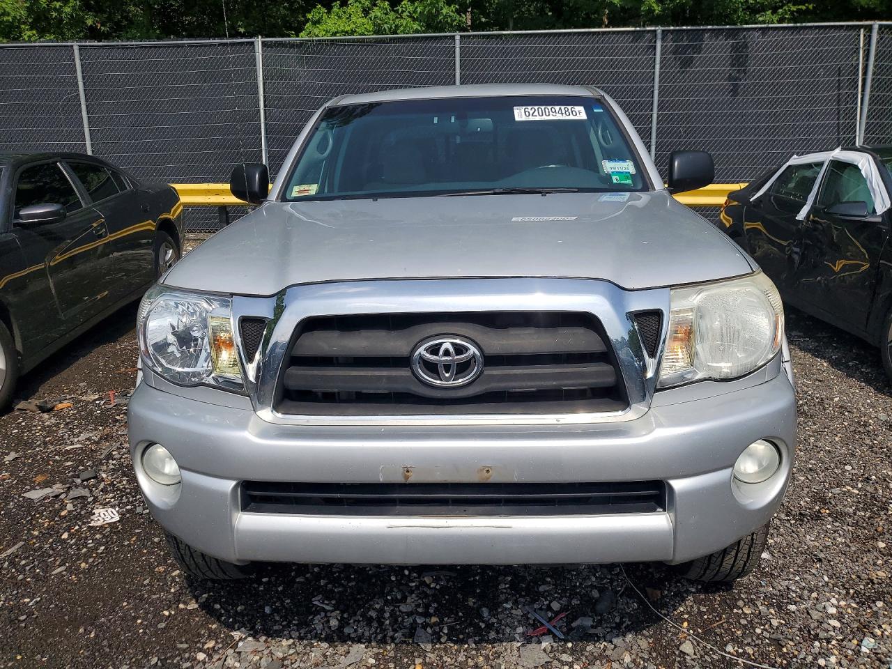 2011 Toyota Tacoma V6 Silver vin: 3TMLU4EN5BM056769