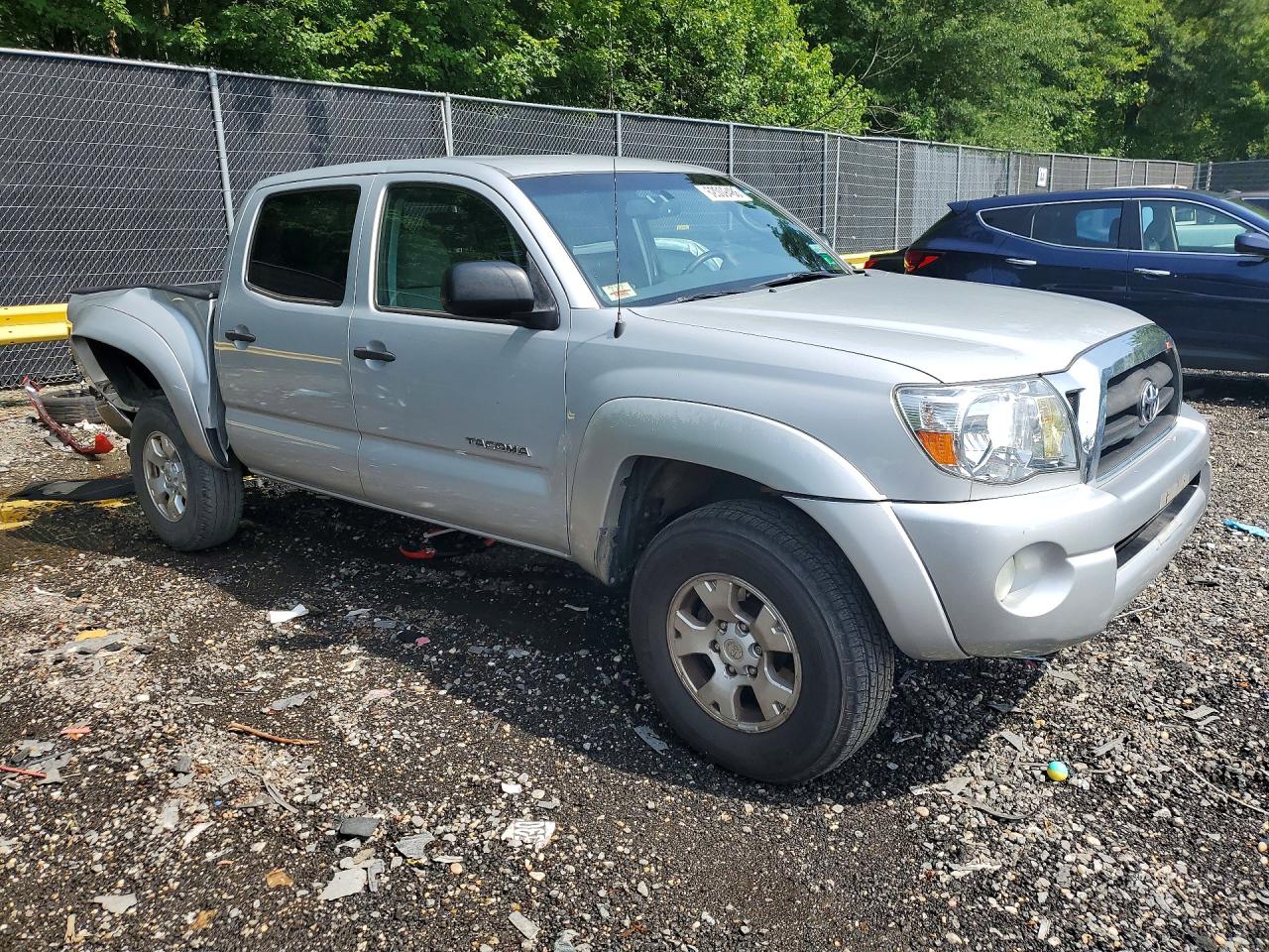 2011 Toyota Tacoma V6 Silver vin: 3TMLU4EN5BM056769