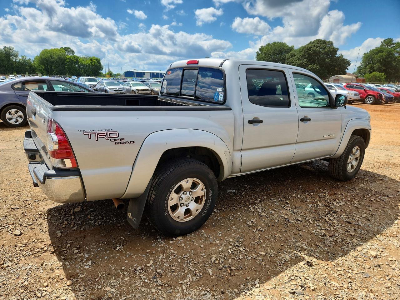 2011 Toyota Tacoma Double Cab Silver vin: 3TMLU4EN5BM057646