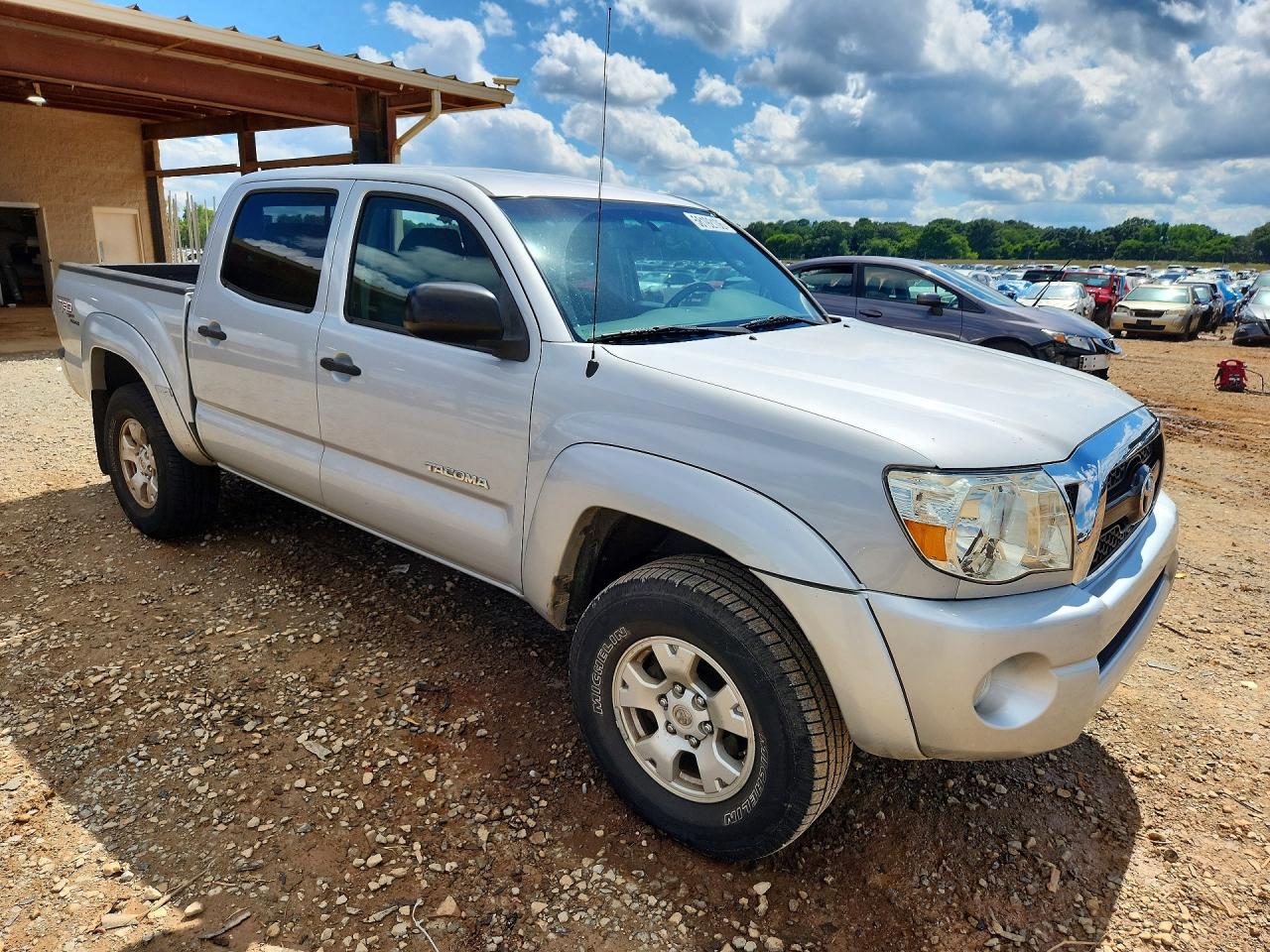 2011 Toyota Tacoma Double Cab Silver vin: 3TMLU4EN5BM057646