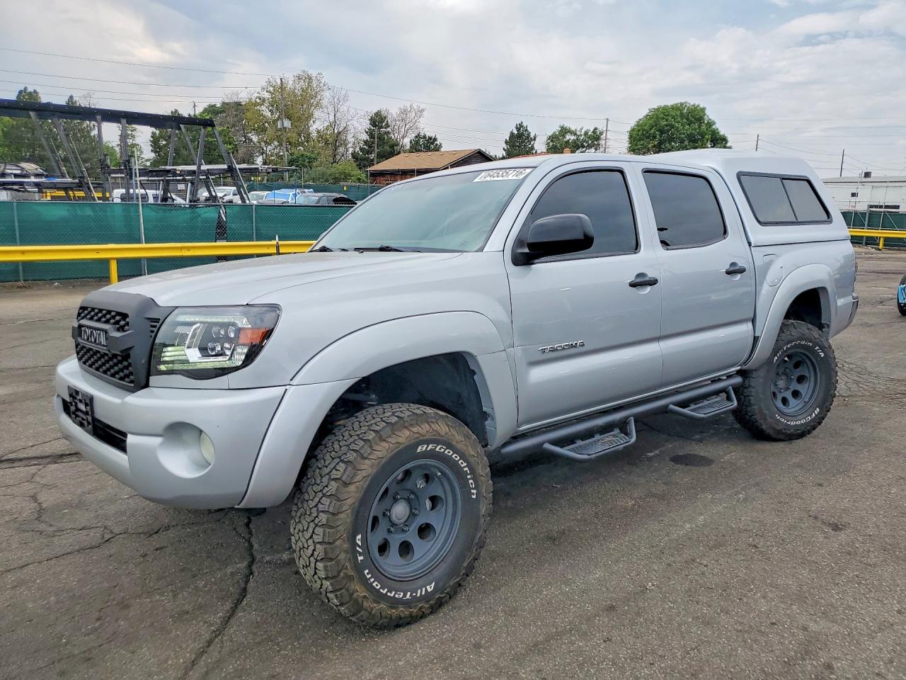 2011 Toyota Tacoma V6 Silver vin: 3TMLU4EN5BM063088