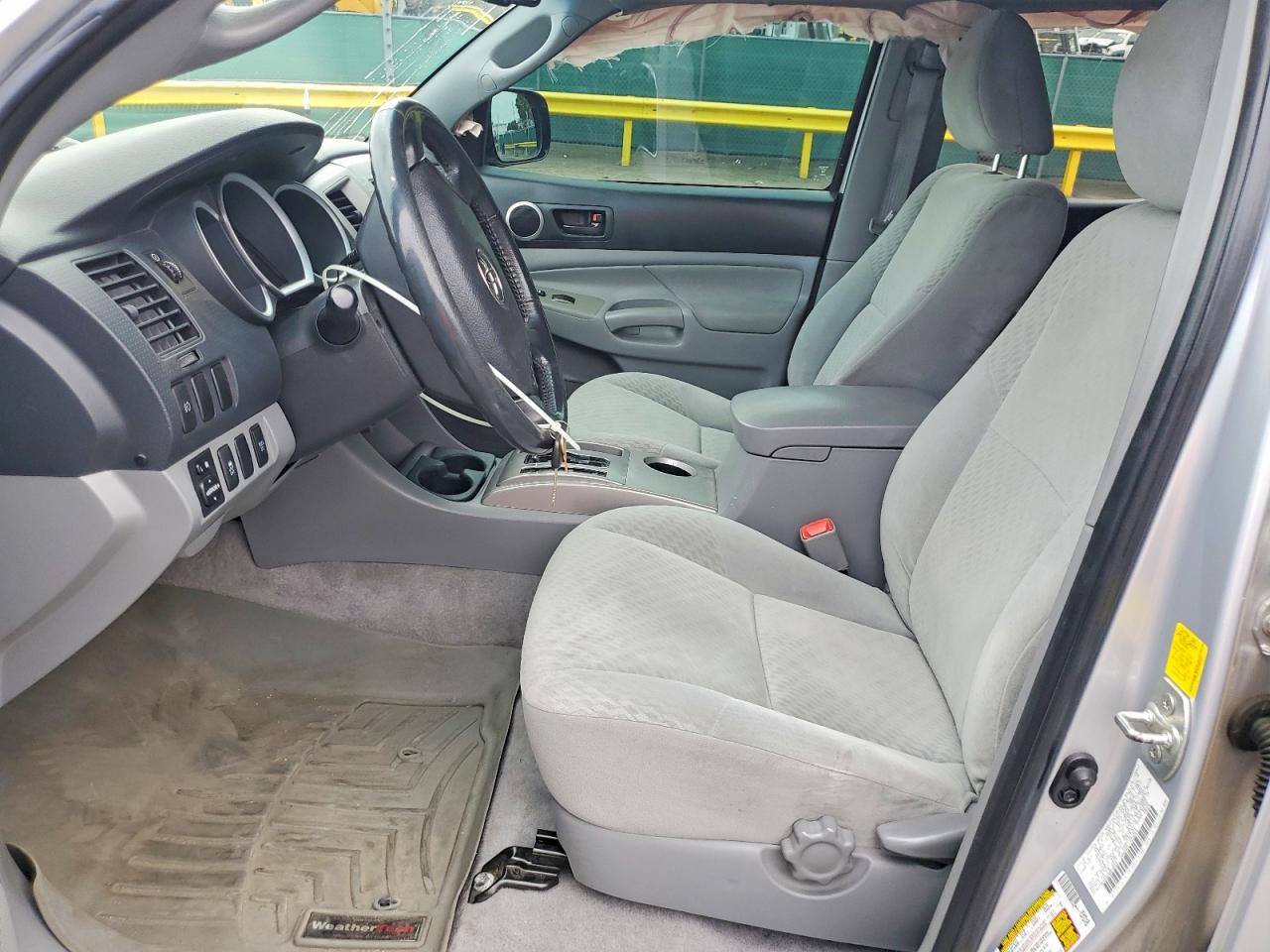 2011 Toyota Tacoma V6 Silver vin: 3TMLU4EN5BM063088