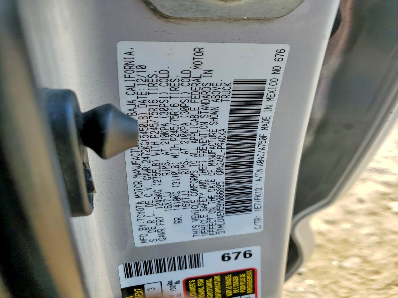 2011 Toyota Tacoma V6 Silver vin: 3TMLU4EN5BM066895