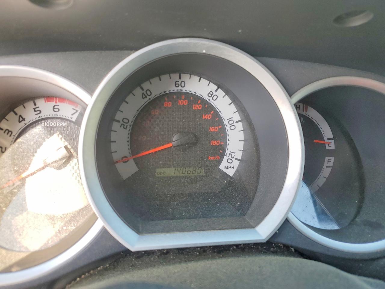 2011 Toyota Tacoma V6 Silver vin: 3TMLU4EN5BM066895