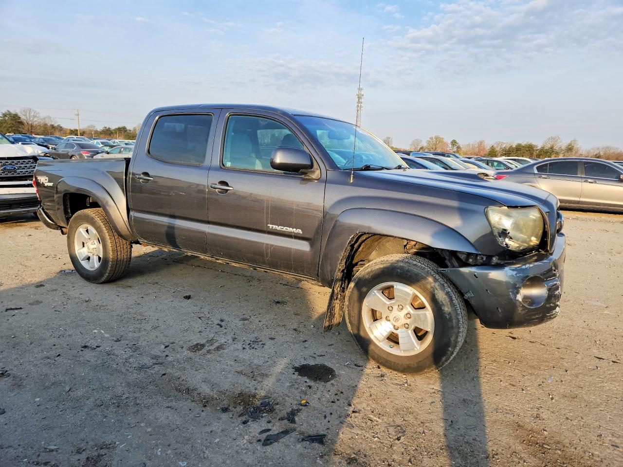 2011 Toyota Tacoma V6 Gray vin: 3TMLU4EN5BM073846
