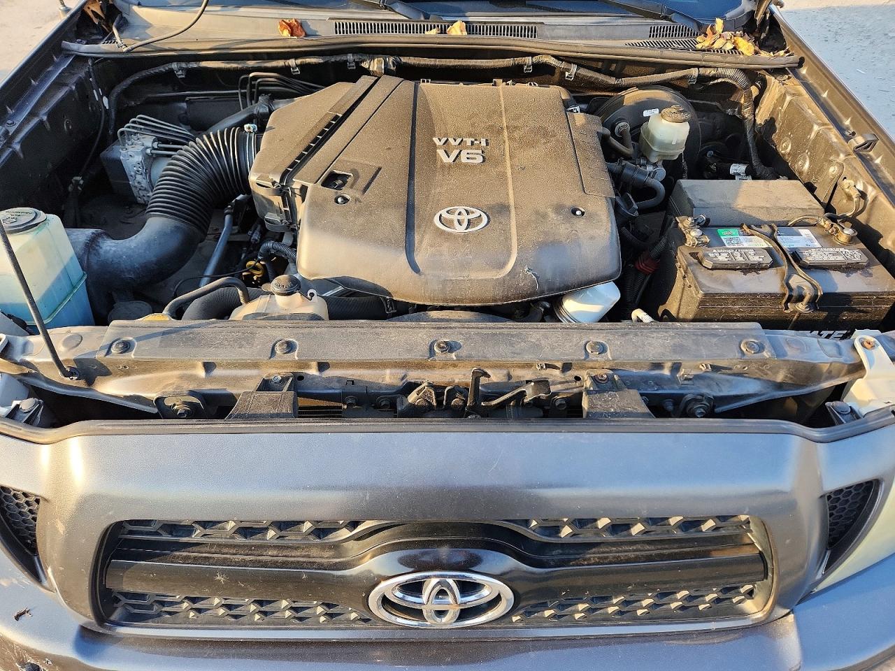 2011 Toyota Tacoma V6 Gray vin: 3TMLU4EN5BM073846