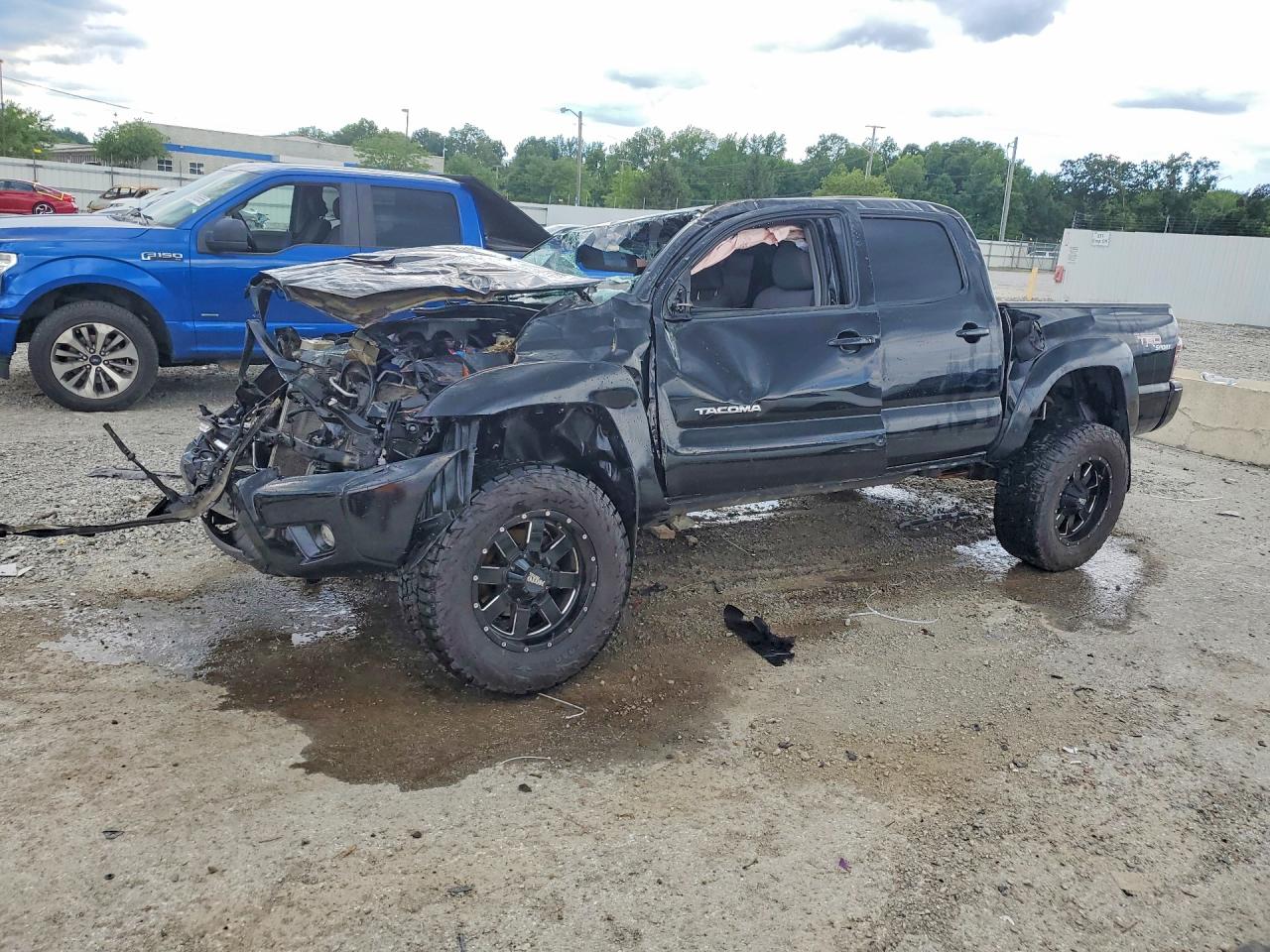 2013 Toyota Tacoma Double Cab Black vin: 3TMLU4EN5DM131697