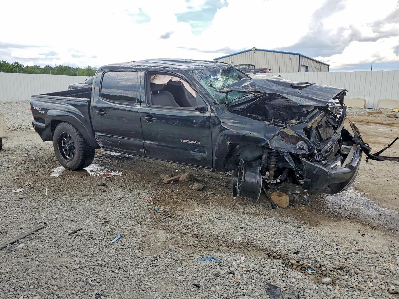 2013 Toyota Tacoma Double Cab Black vin: 3TMLU4EN5DM131697