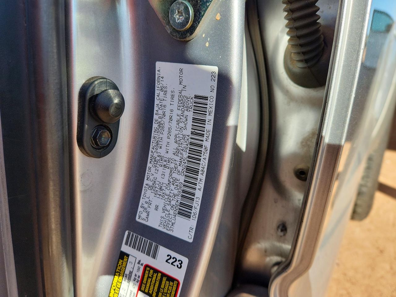 2014 Toyota Tacoma V6 Silver vin: 3TMLU4EN5EM159369