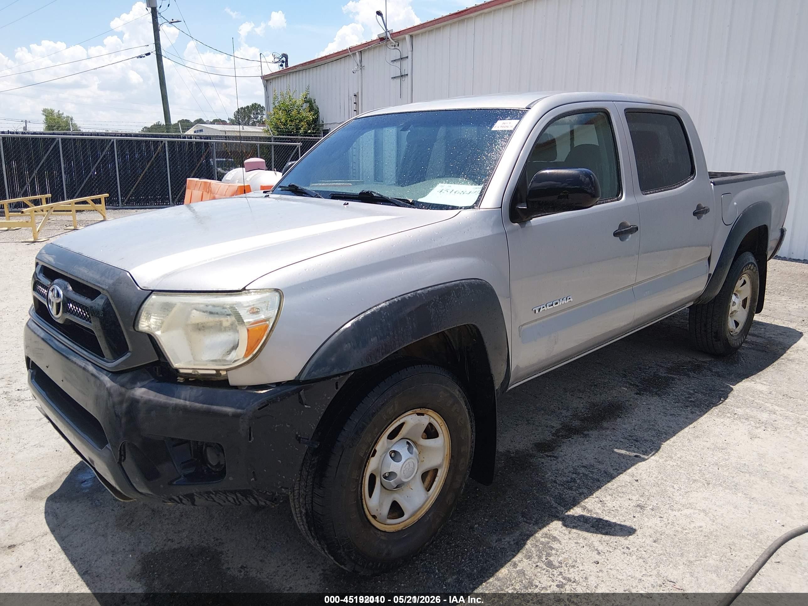 2014 Toyota Tacoma Base V6 Silver vin: 3TMLU4EN5EM162420