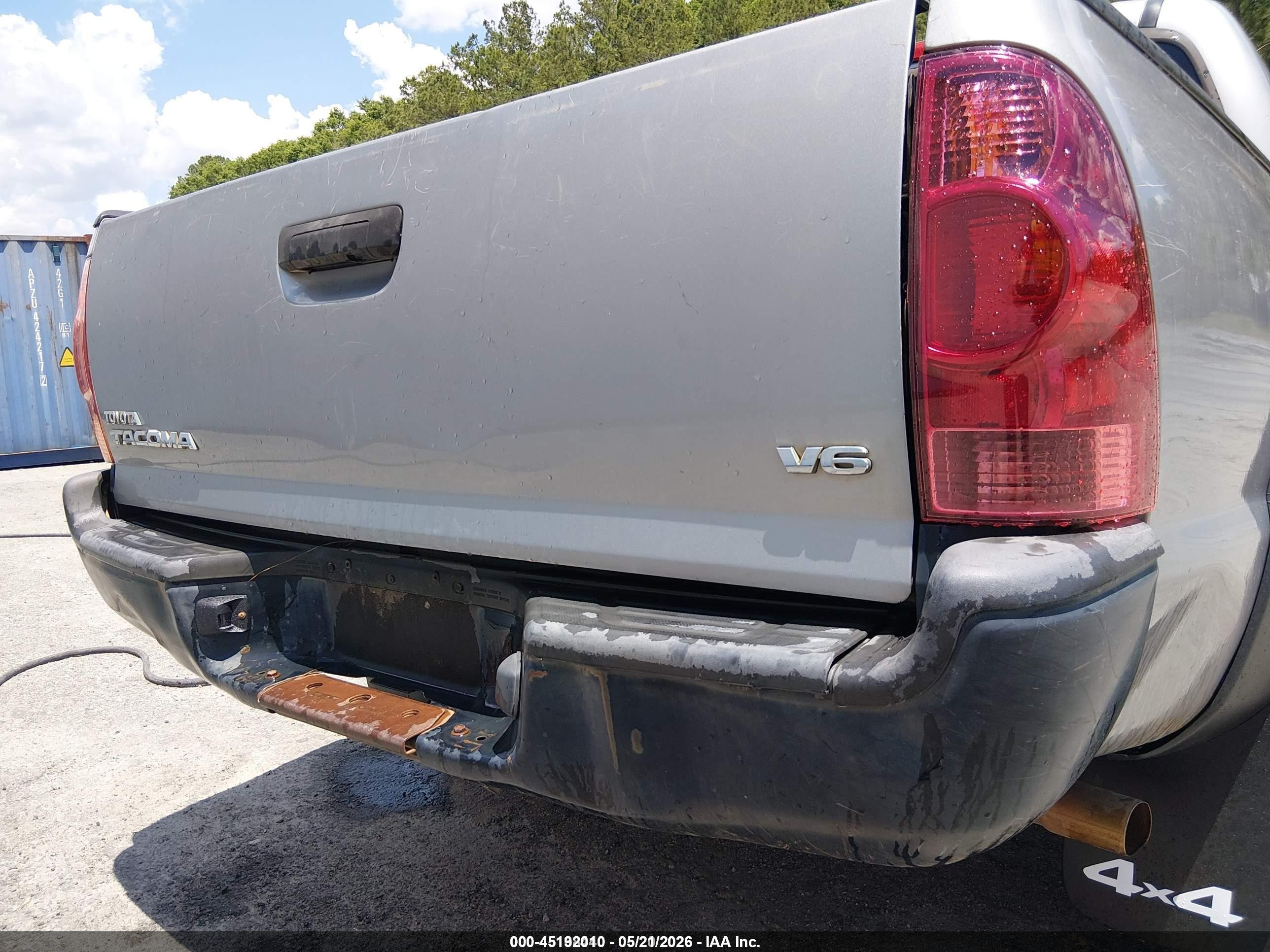2014 Toyota Tacoma Base V6 Silver vin: 3TMLU4EN5EM162420