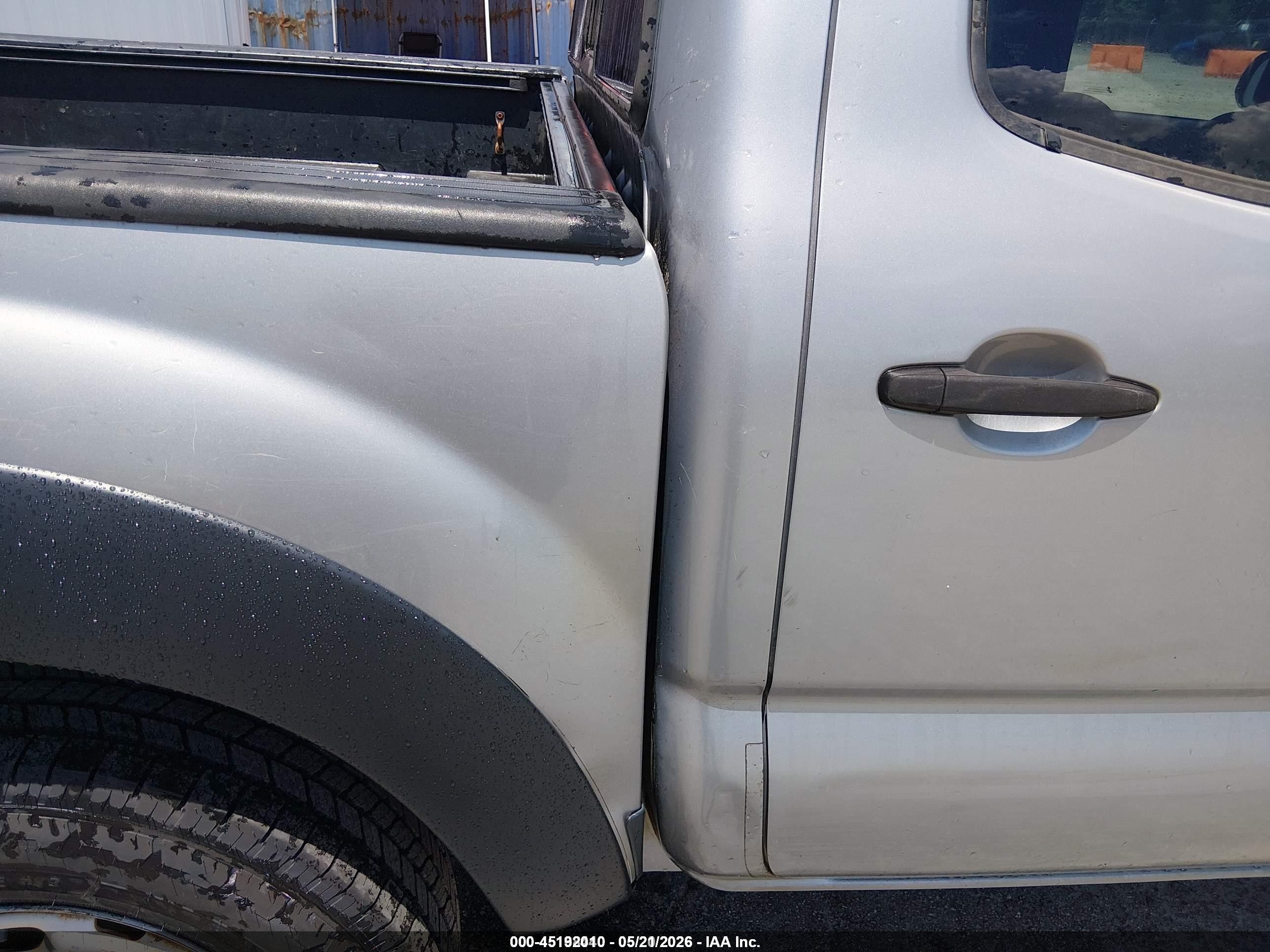 2014 Toyota Tacoma Base V6 Silver vin: 3TMLU4EN5EM162420