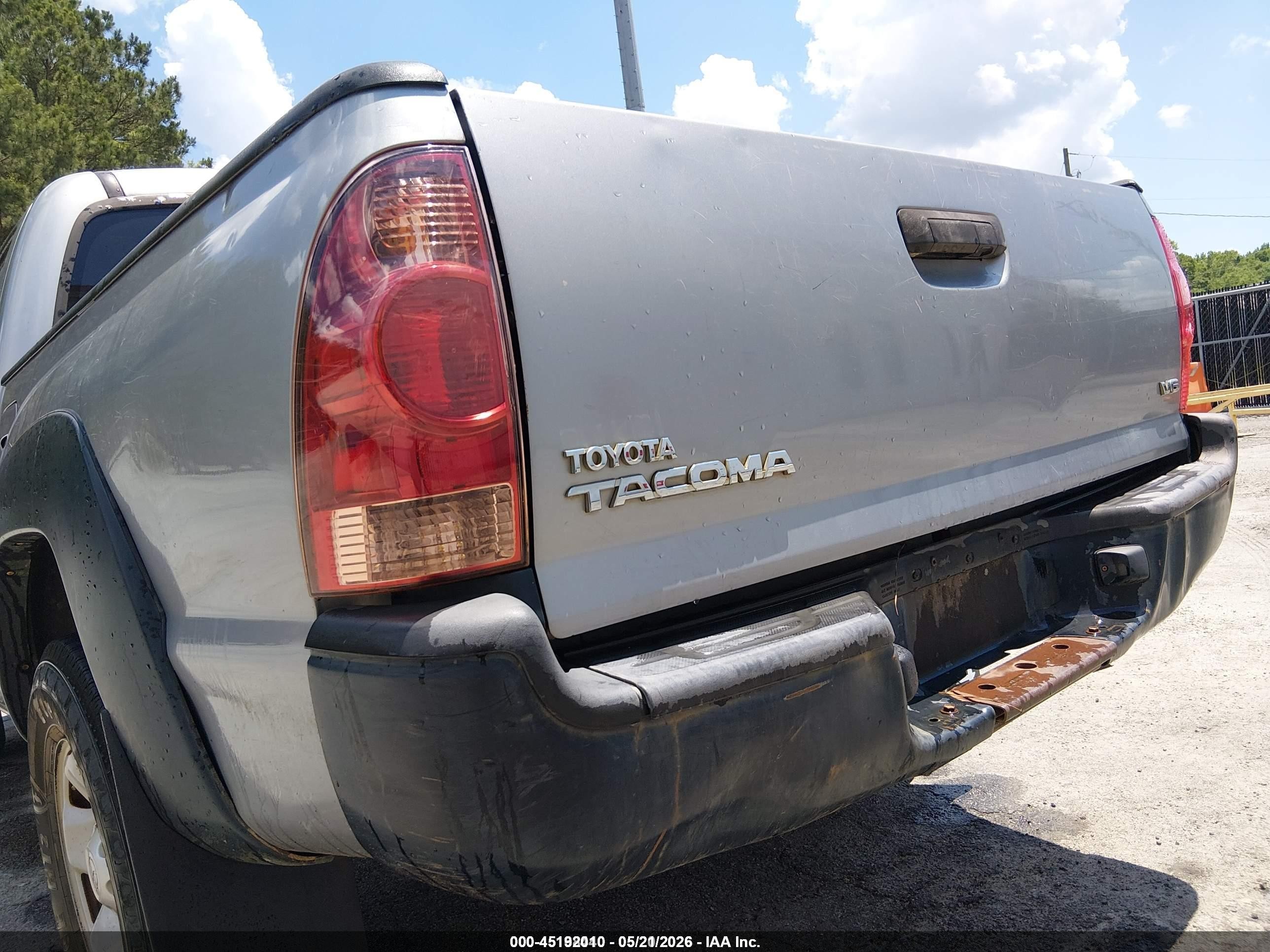2014 Toyota Tacoma Base V6 Silver vin: 3TMLU4EN5EM162420