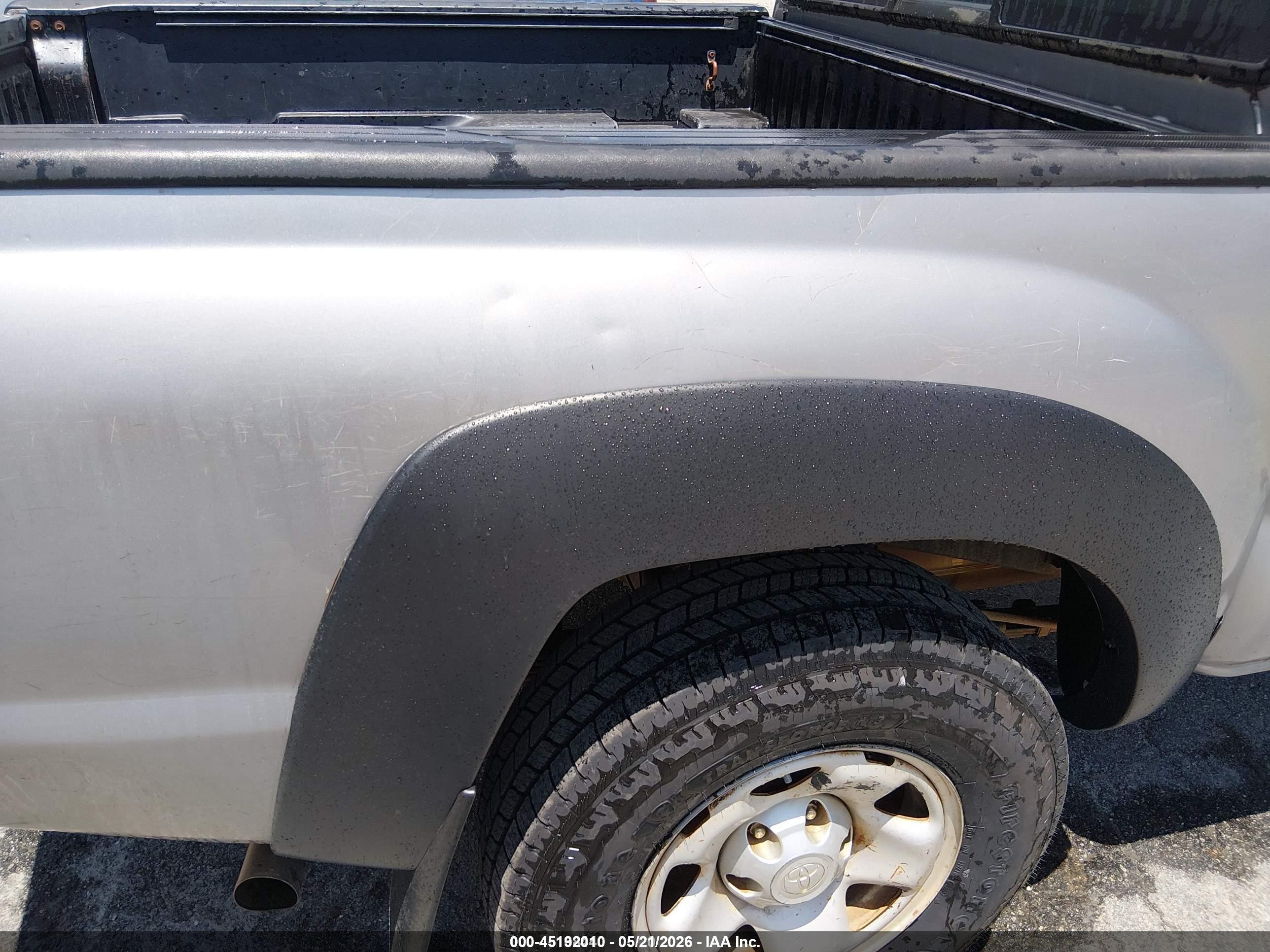 2014 Toyota Tacoma Base V6 Silver vin: 3TMLU4EN5EM162420