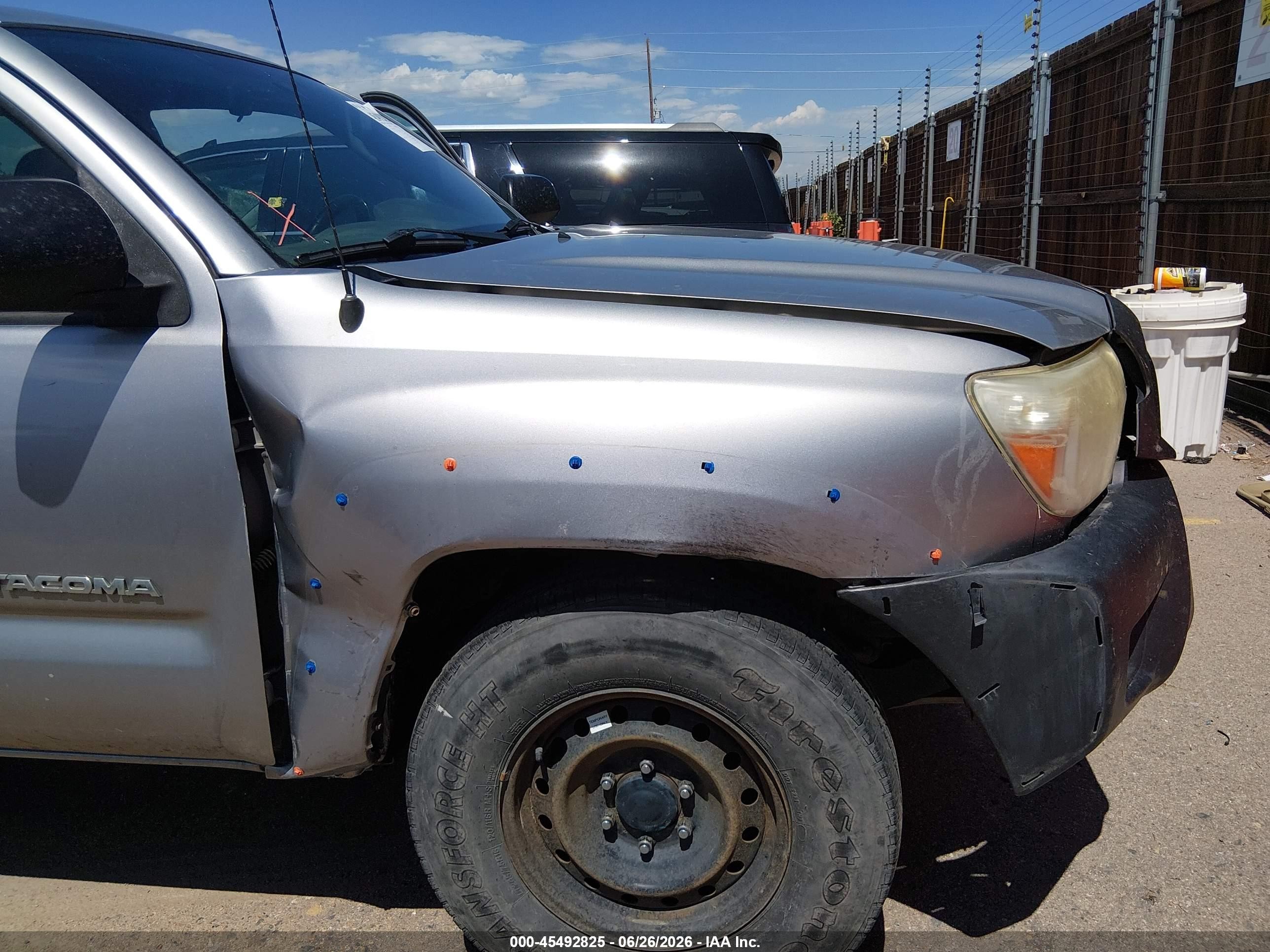 2015 Toyota Tacoma Base V6 Silver vin: 3TMLU4EN5FM164623
