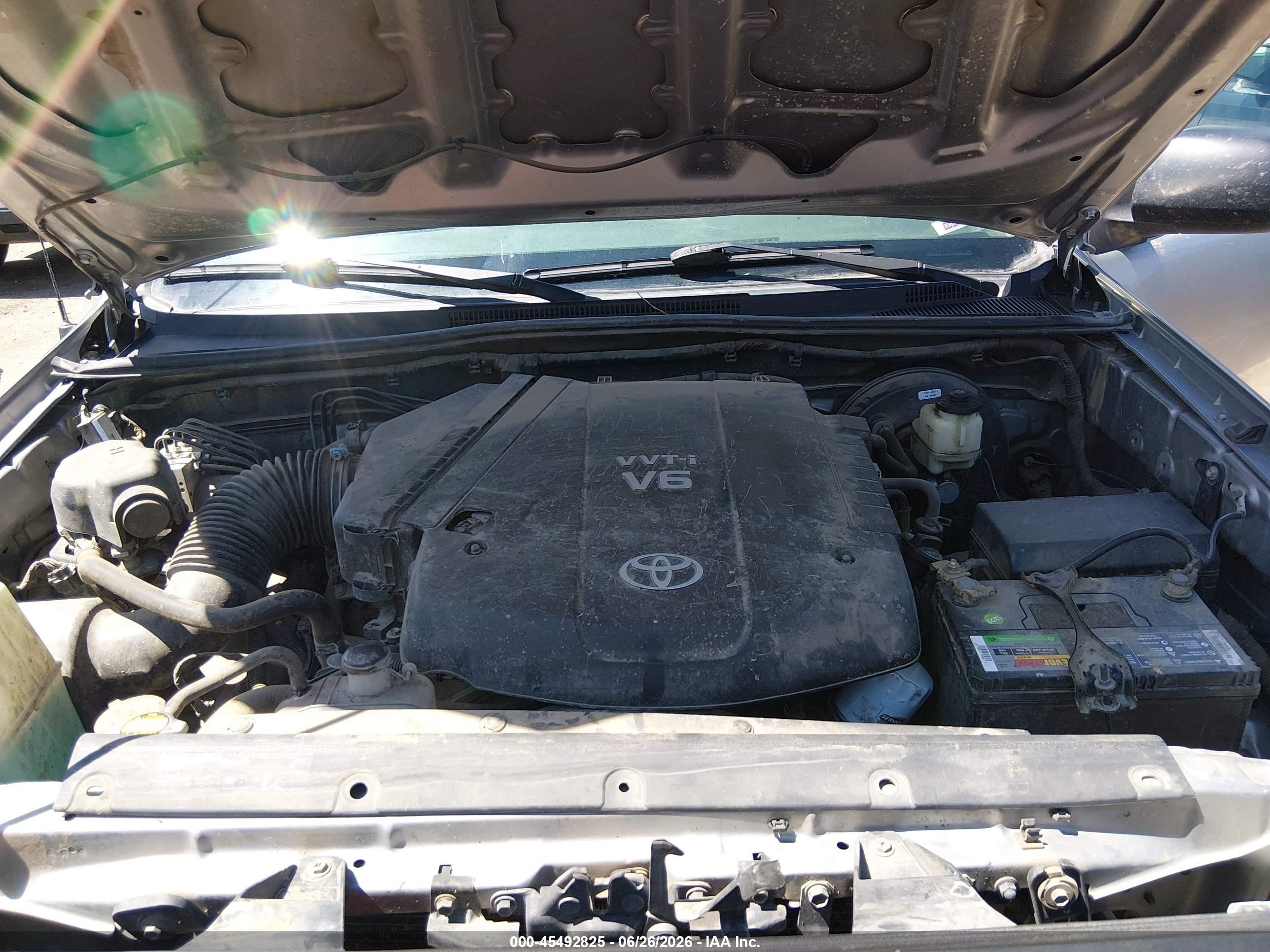 2015 Toyota Tacoma Base V6 Silver vin: 3TMLU4EN5FM164623
