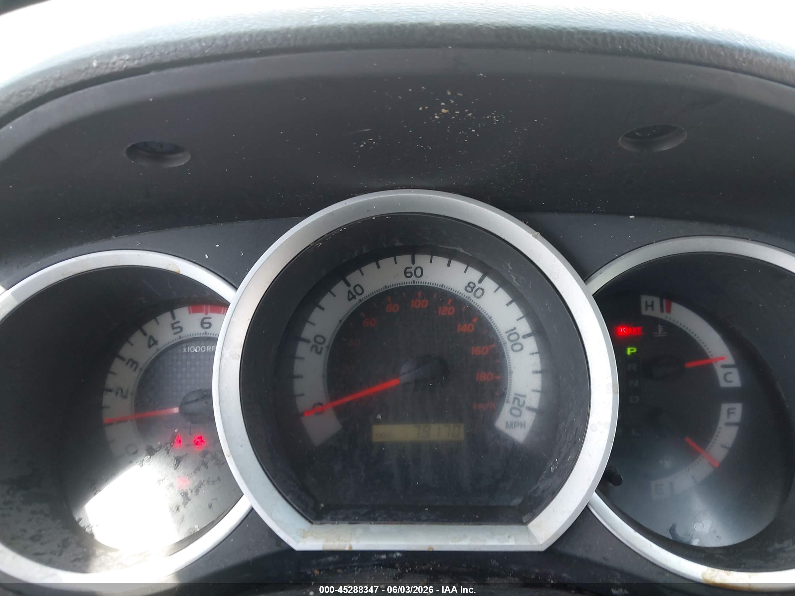 2015 Toyota Tacoma Base V6 White vin: 3TMLU4EN5FM175637