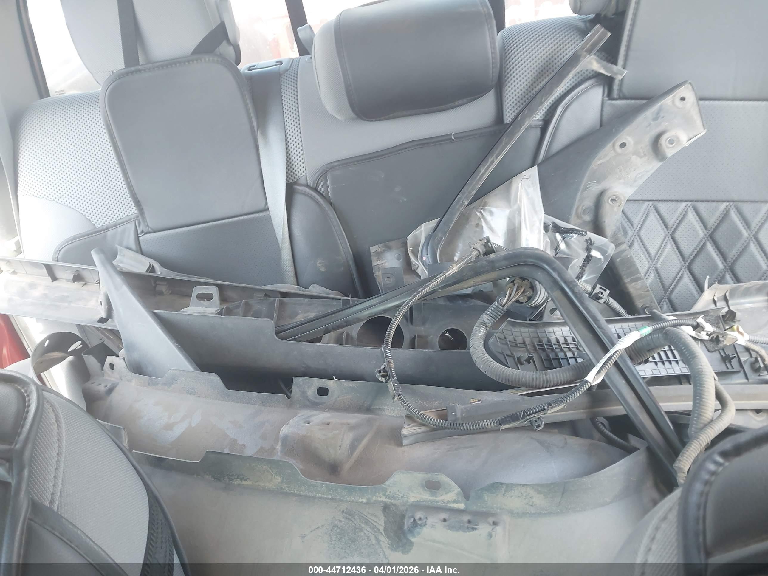 2015 Toyota Tacoma Base V6 Red vin: 3TMLU4EN5FM180000
