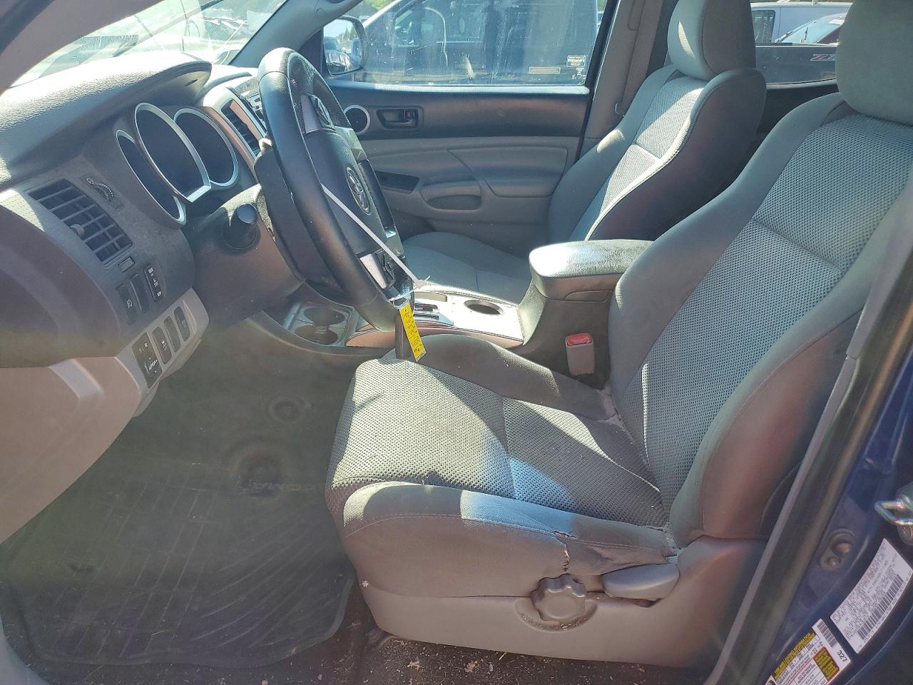 2015 Toyota Tacoma V6 Blue vin: 3TMLU4EN5FM182619