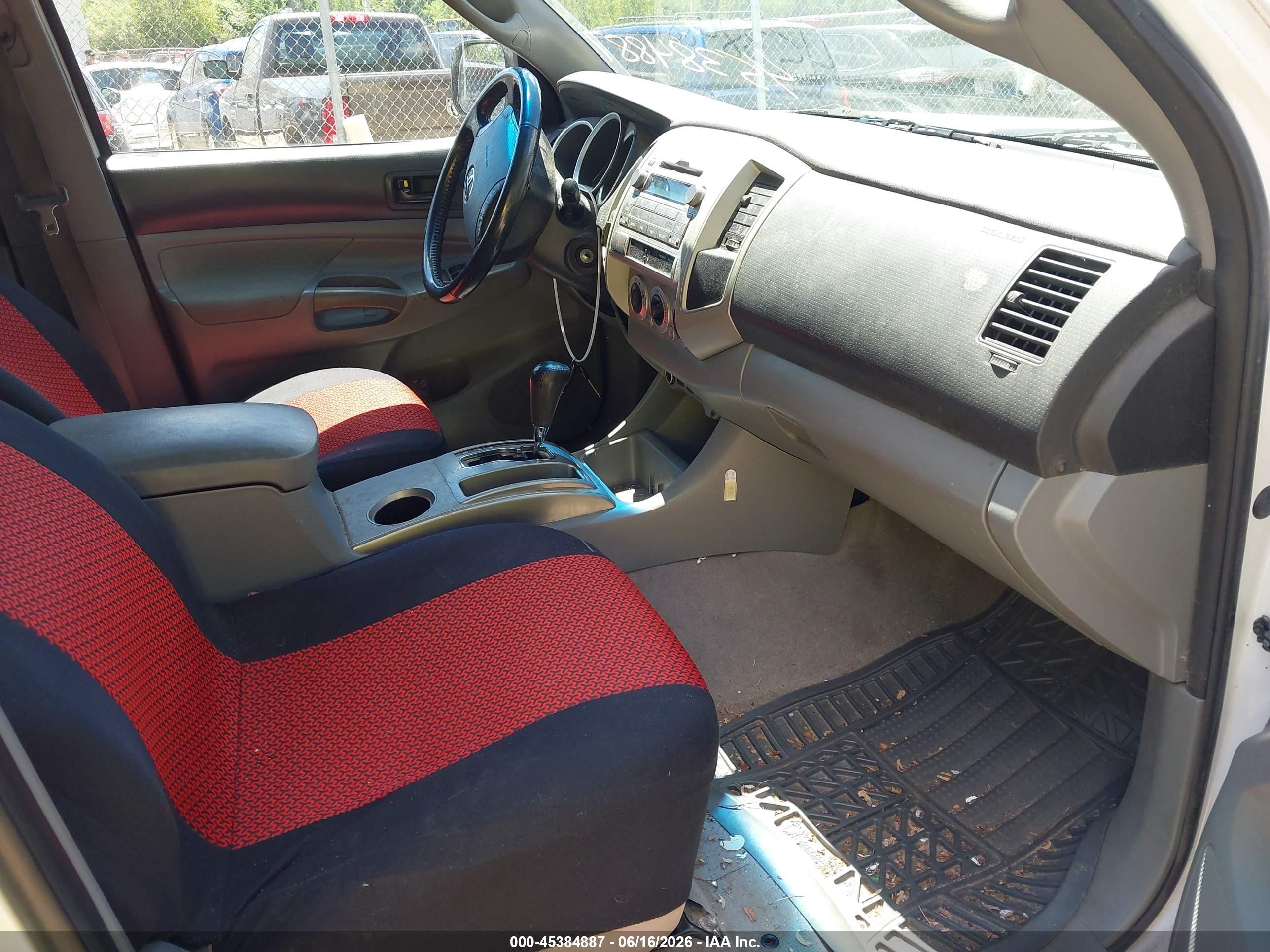 2010 Toyota Tacoma Base V6 White vin: 3TMLU4EN6AM042524