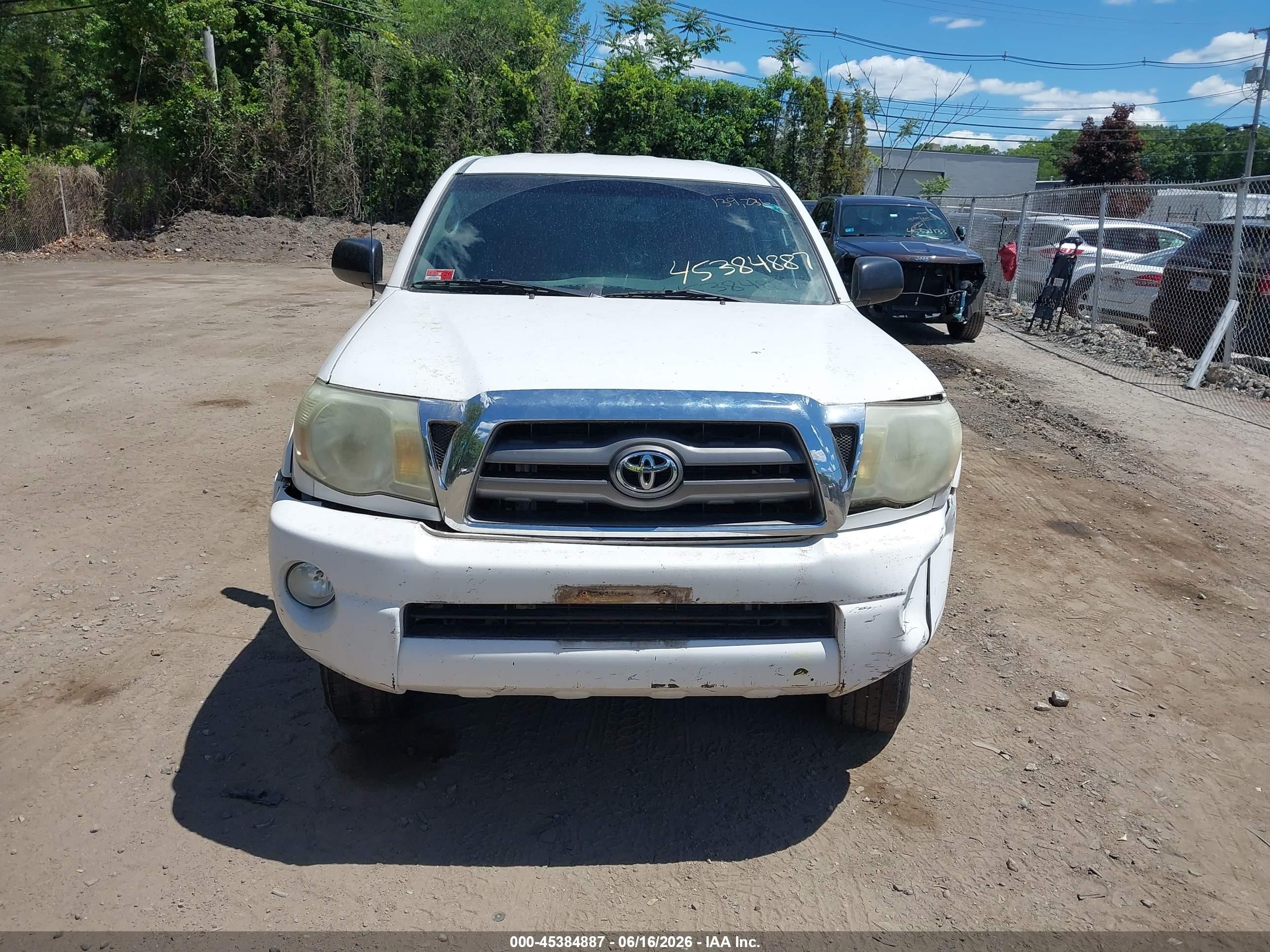 2010 Toyota Tacoma Base V6 White vin: 3TMLU4EN6AM042524