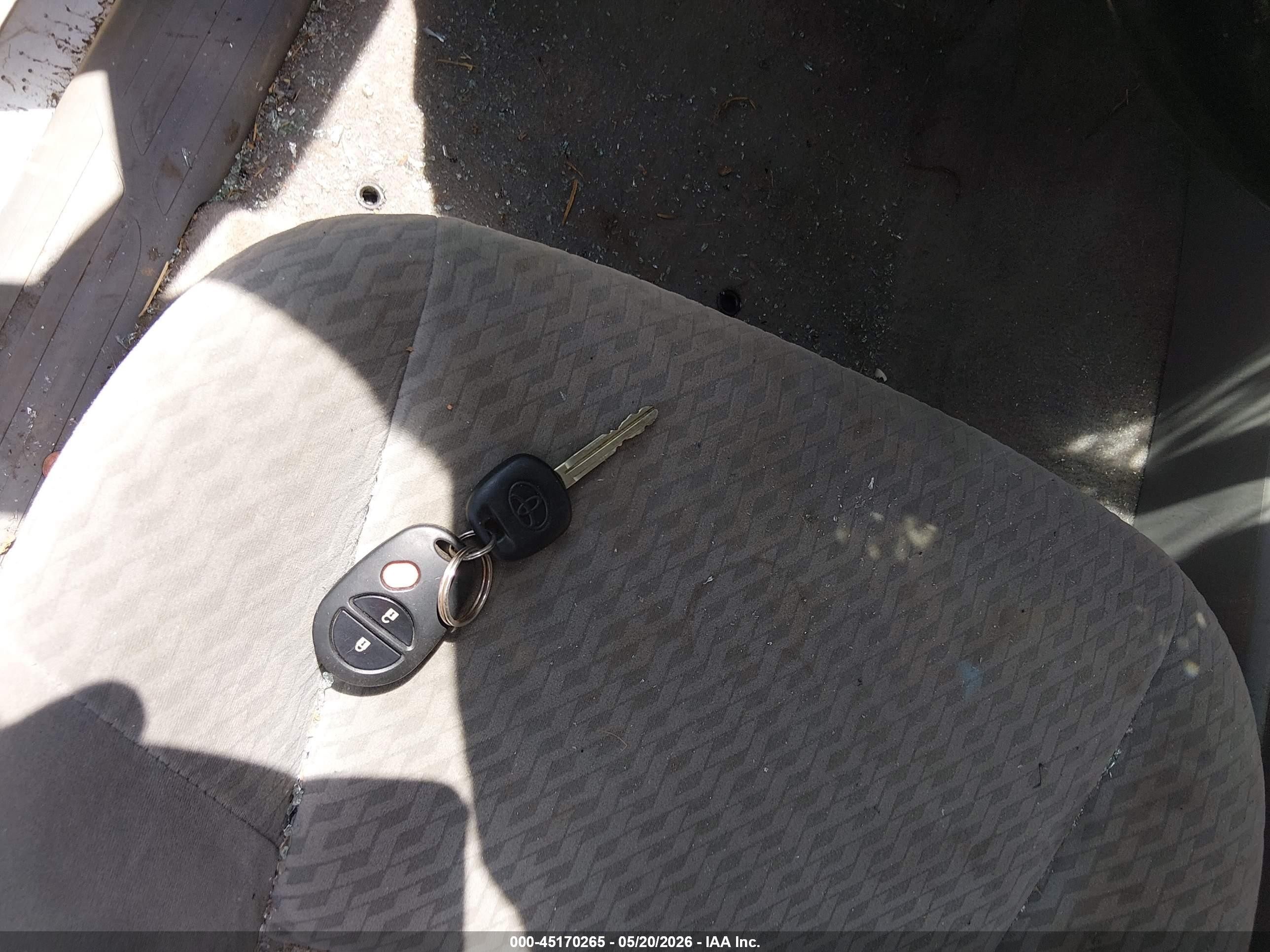 2010 Toyota Tacoma Base V6 Silver vin: 3TMLU4EN6AM046573