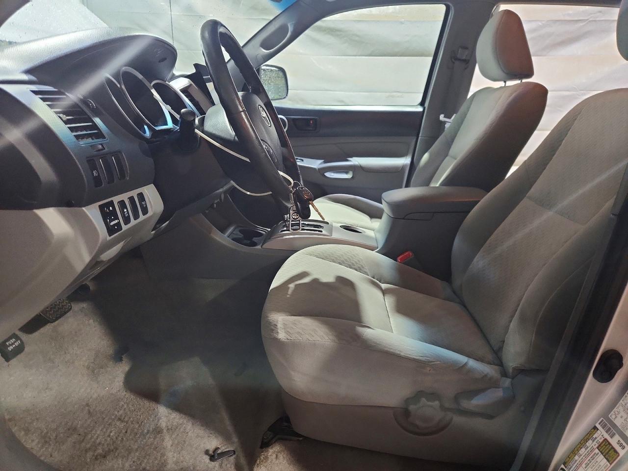 2010 Toyota Tacoma Double Cab Silver vin: 3TMLU4EN6AM054530