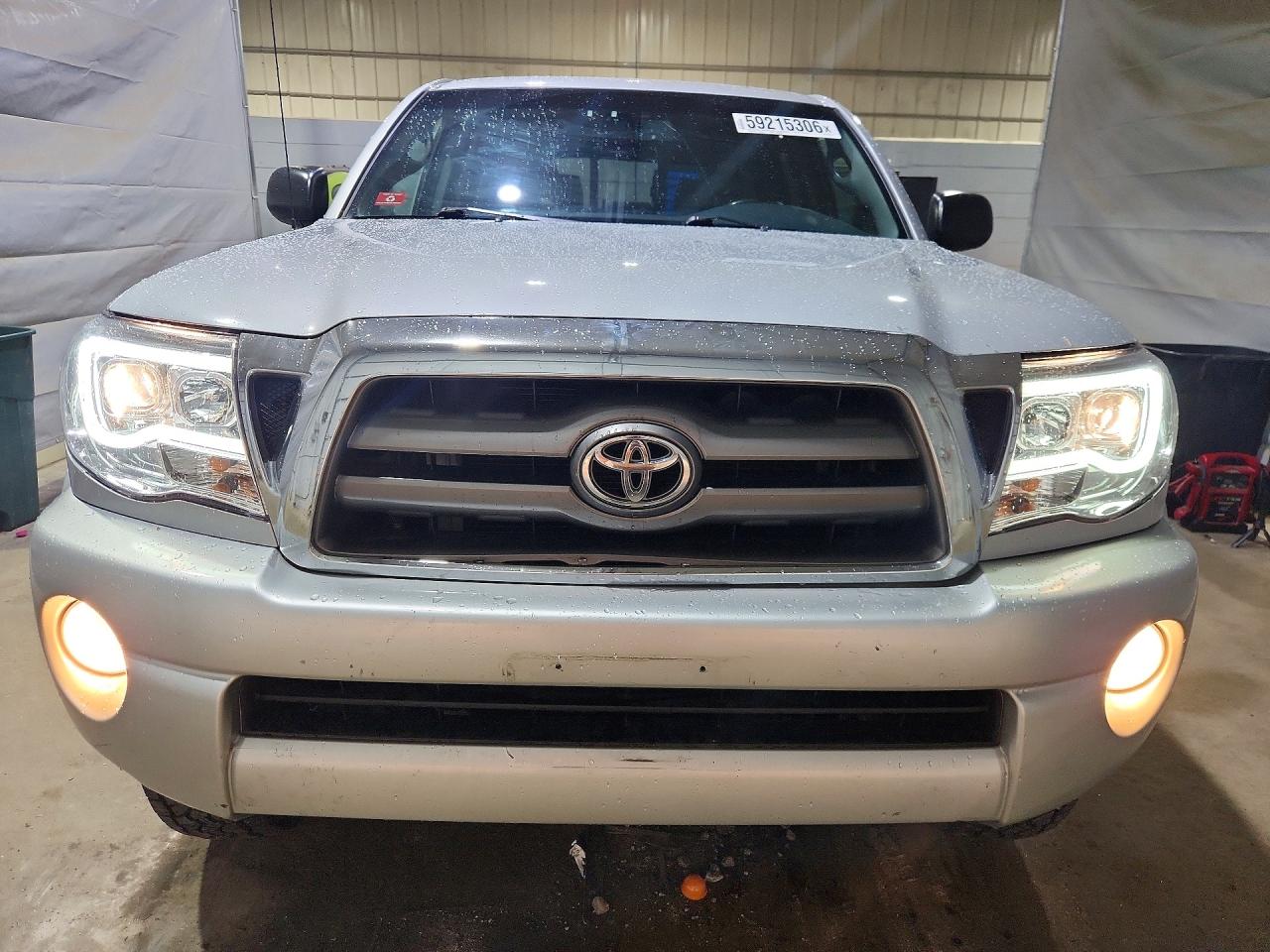 2010 Toyota Tacoma Double Cab Silver vin: 3TMLU4EN6AM054530