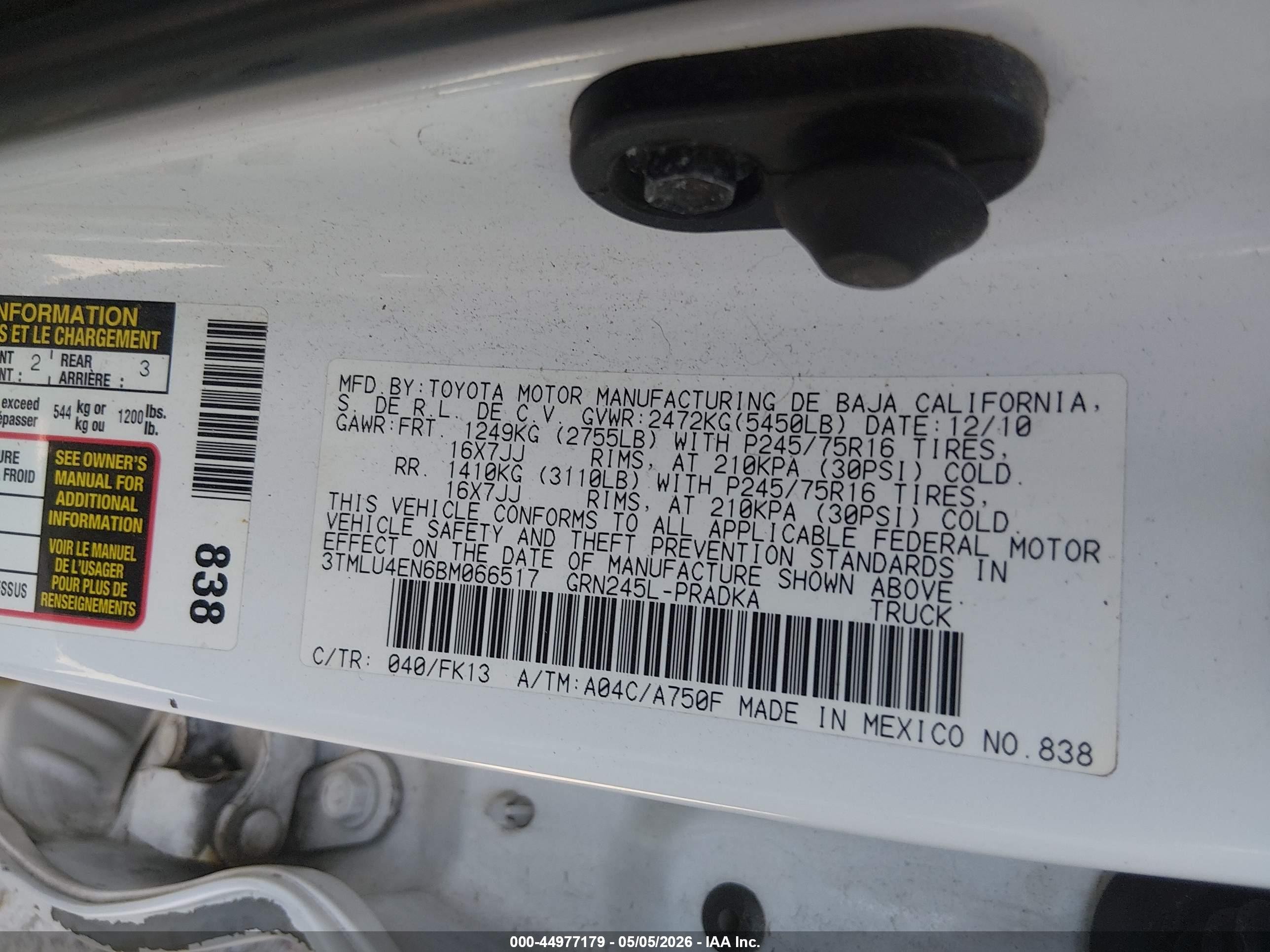 2011 Toyota Tacoma Base V6 White vin: 3TMLU4EN6BM066517