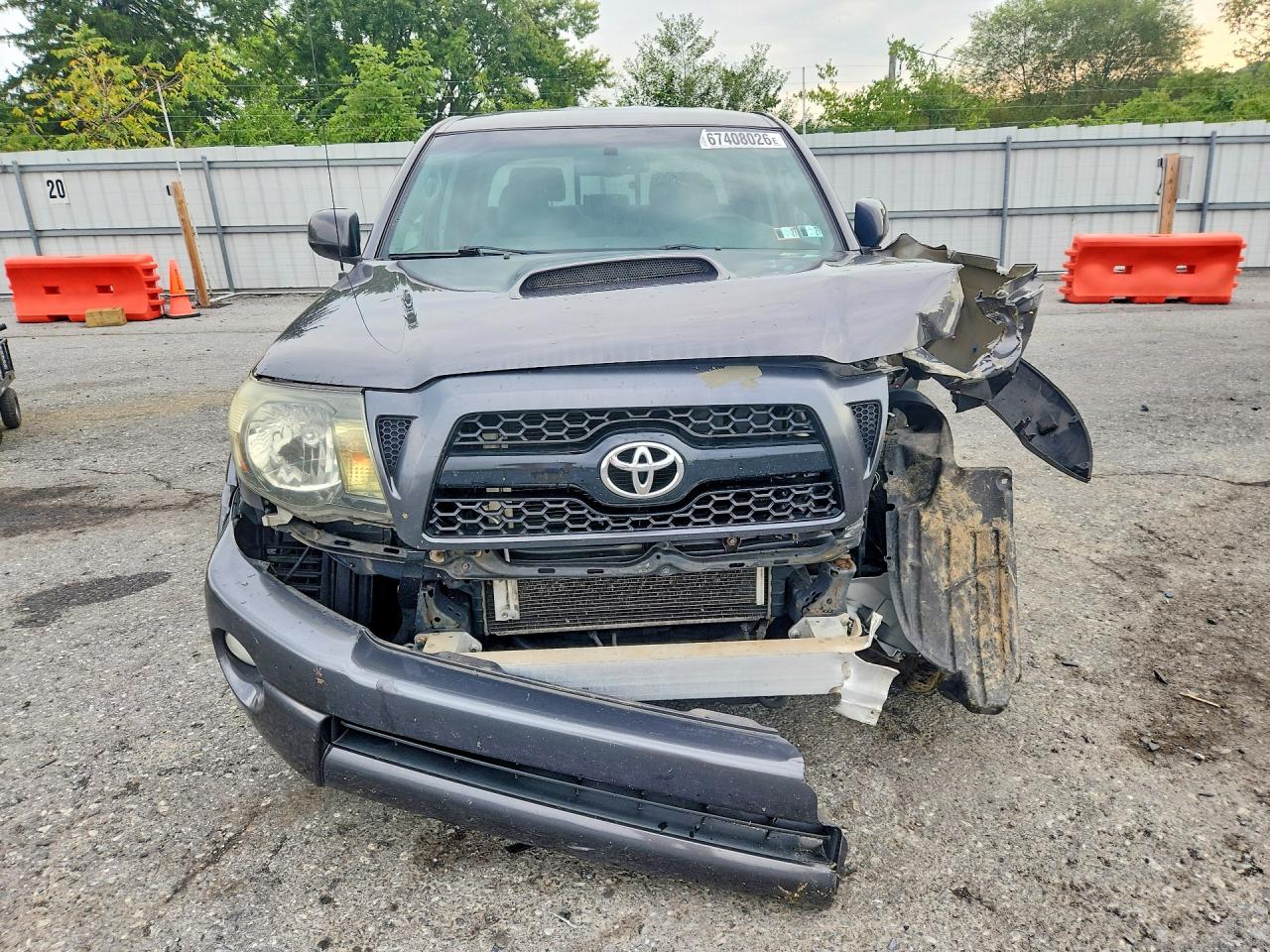 2011 Toyota Tacoma V6 Gray vin: 3TMLU4EN6BM066758