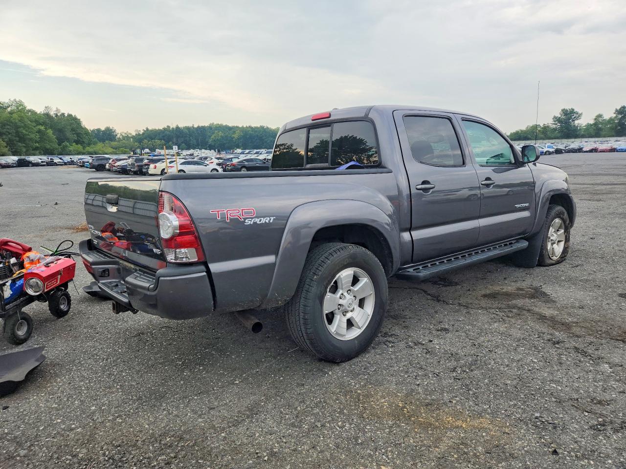 2011 Toyota Tacoma V6 Gray vin: 3TMLU4EN6BM066758