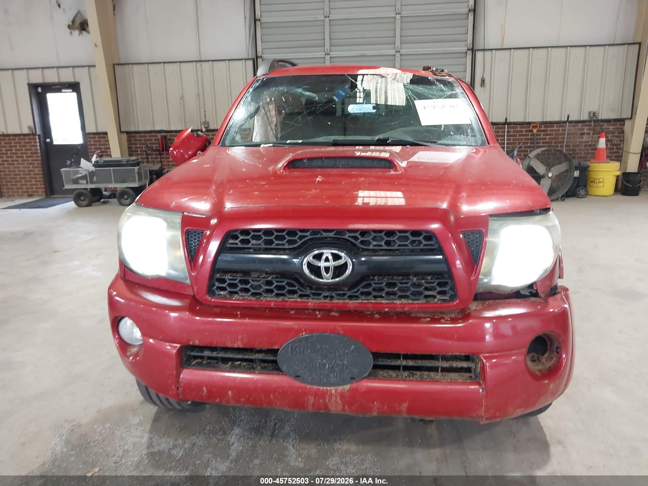 2011 Toyota Tacoma Base V6 Red vin: 3TMLU4EN6BM075671