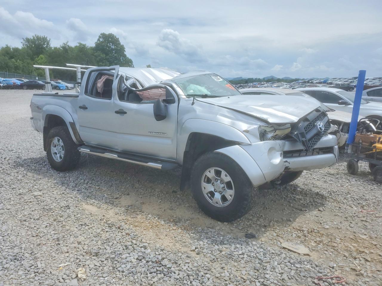 2011 Toyota Tacoma Double Cab Silver vin: 3TMLU4EN6BM078263