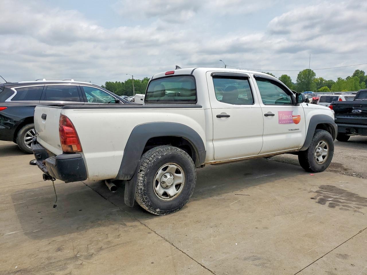 2012 Toyota Tacoma V6 White vin: 3TMLU4EN6CM103020