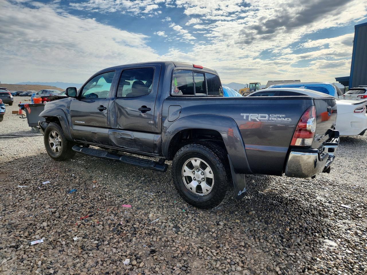 2013 Toyota Tacoma Double Cab Gray vin: 3TMLU4EN6DM121115