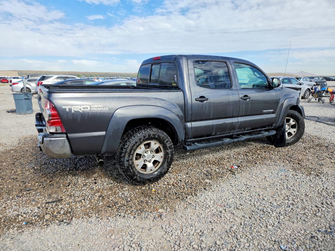 2013 Toyota Tacoma Double Cab Gray vin: 3TMLU4EN6DM121115