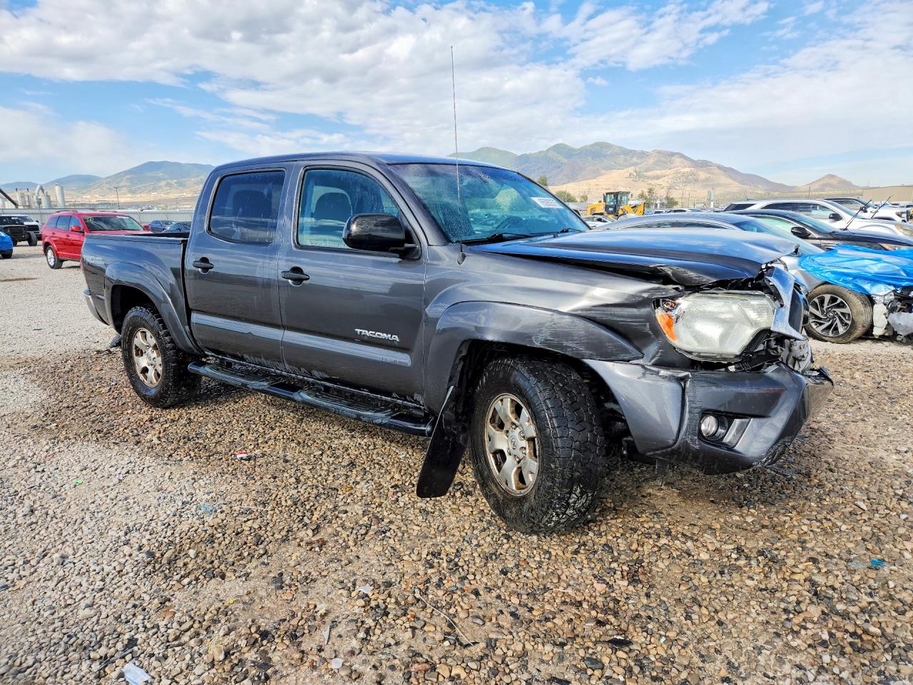 2013 Toyota Tacoma Double Cab Gray vin: 3TMLU4EN6DM121115