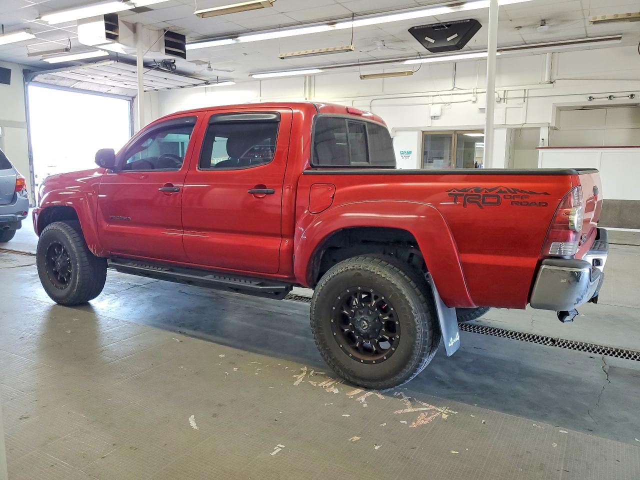 2013 Toyota Tacoma Double Cab Красный vin: 3TMLU4EN6DM122619