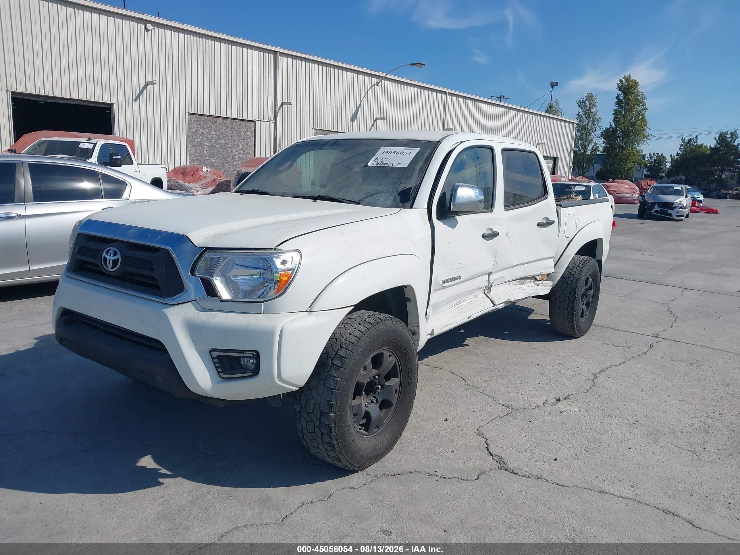 2013 Toyota Tacoma Base V6 Белый vin: 3TMLU4EN6DM126069