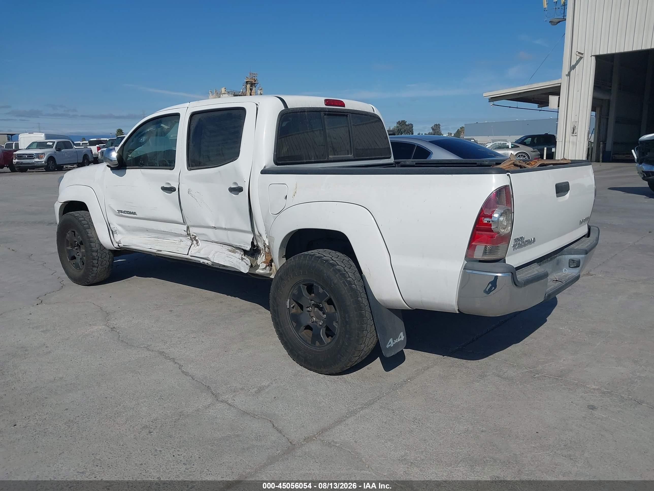 2013 Toyota Tacoma Base V6 Белый vin: 3TMLU4EN6DM126069