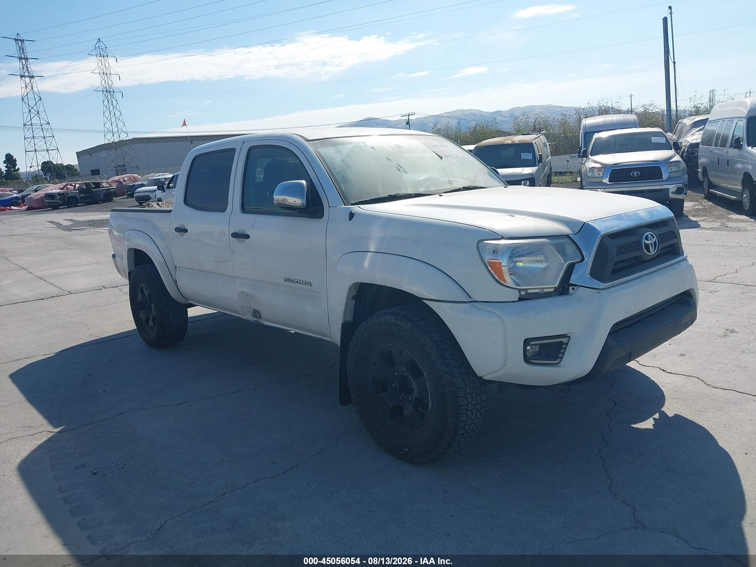 2013 Toyota Tacoma Base V6 Белый vin: 3TMLU4EN6DM126069