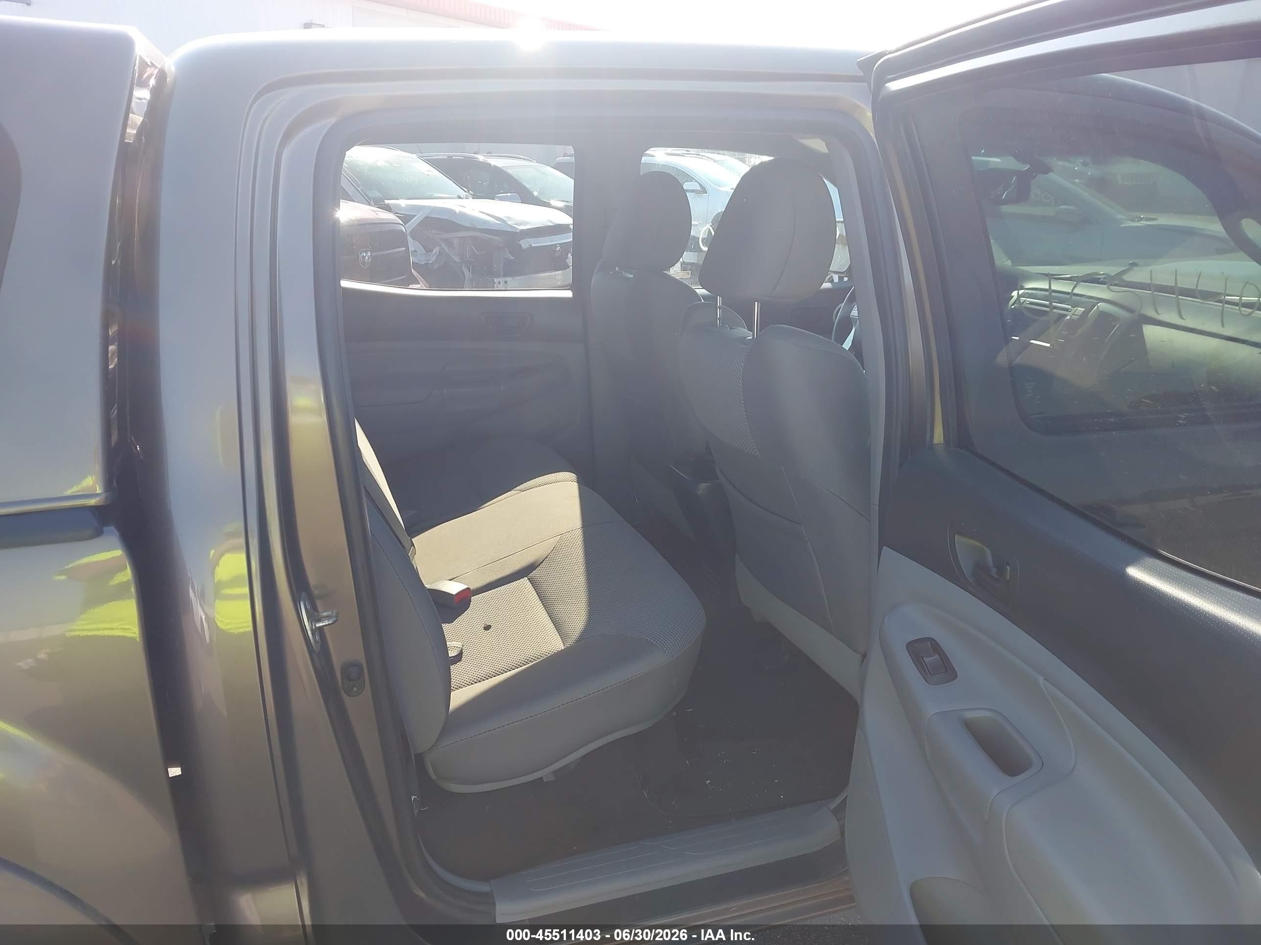 2013 Toyota Tacoma Base V6 Gray vin: 3TMLU4EN6DM130316