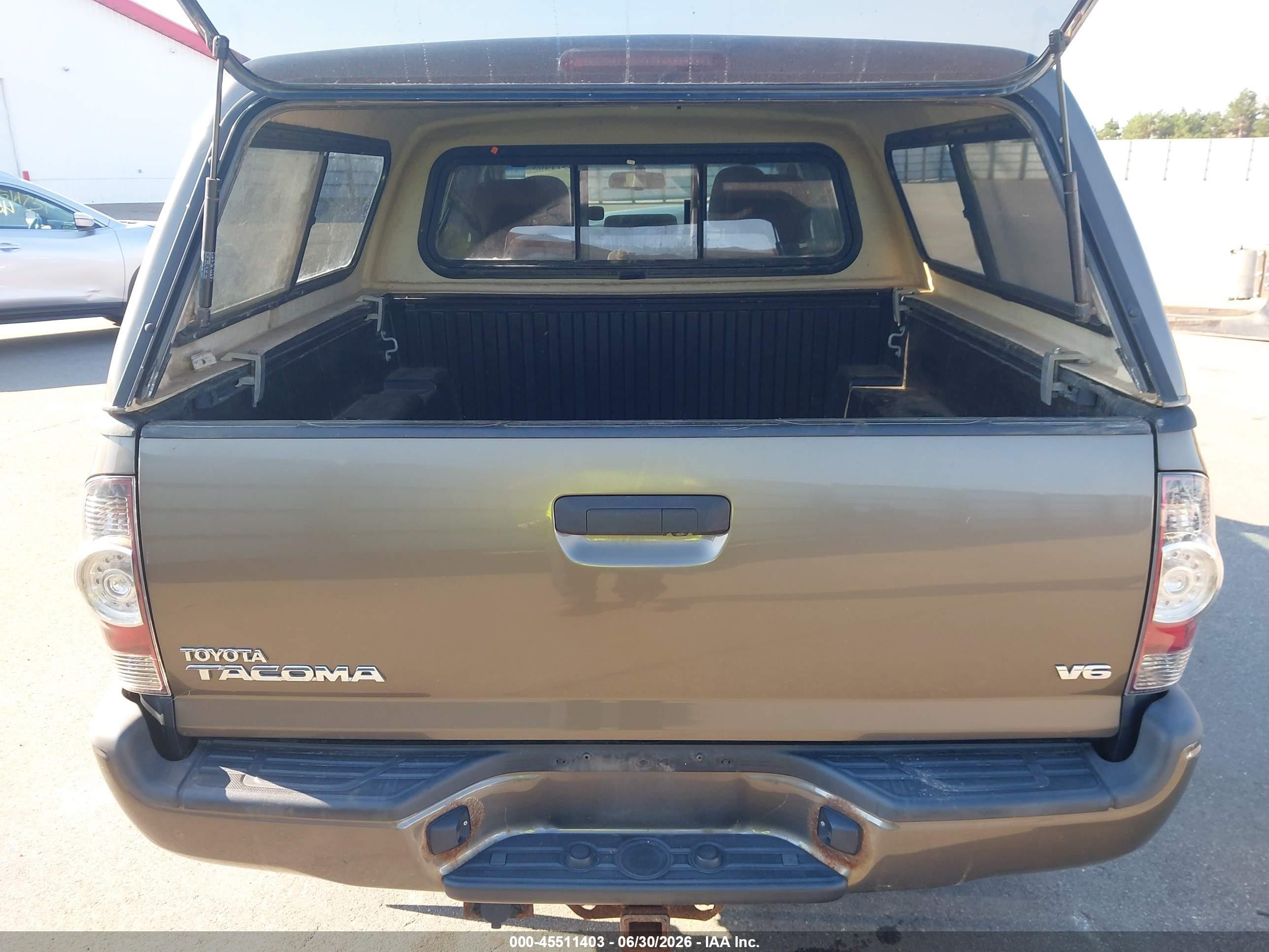 2013 Toyota Tacoma Base V6 Gray vin: 3TMLU4EN6DM130316