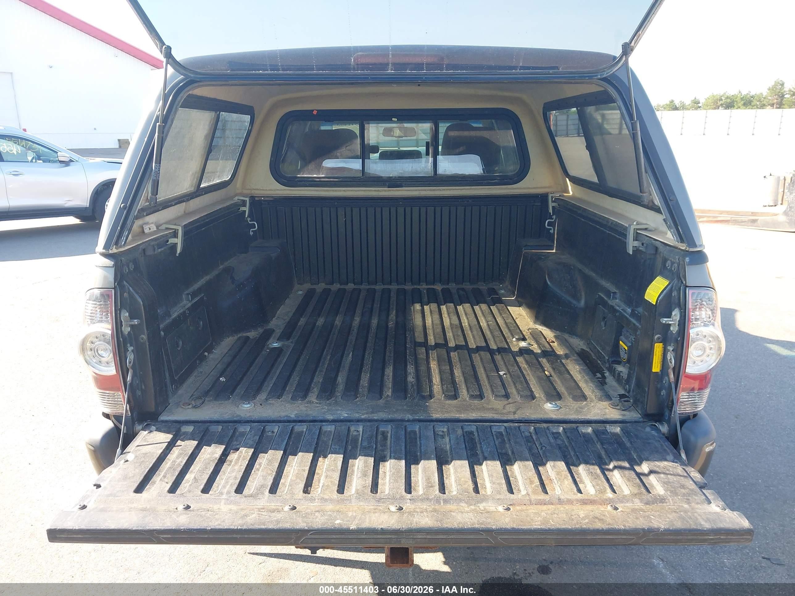 2013 Toyota Tacoma Base V6 Gray vin: 3TMLU4EN6DM130316